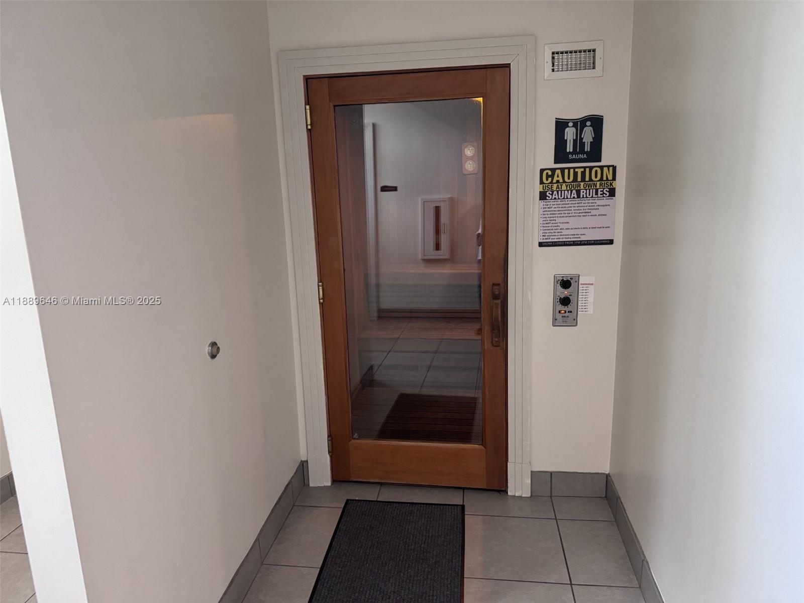Photo of 3001 Ocean Dr  #907, Hollywood, Florida, 33019 - 