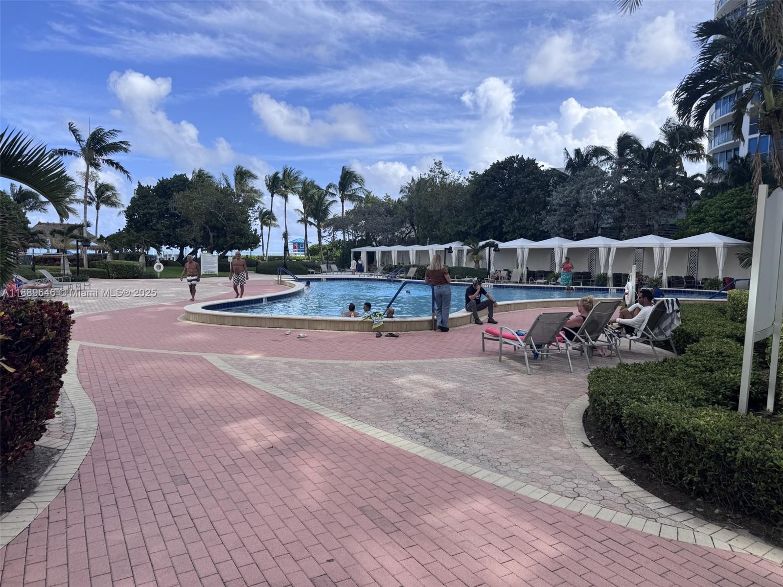 Photo of 3001 Ocean Dr  #907, Hollywood, Florida, 33019 - 