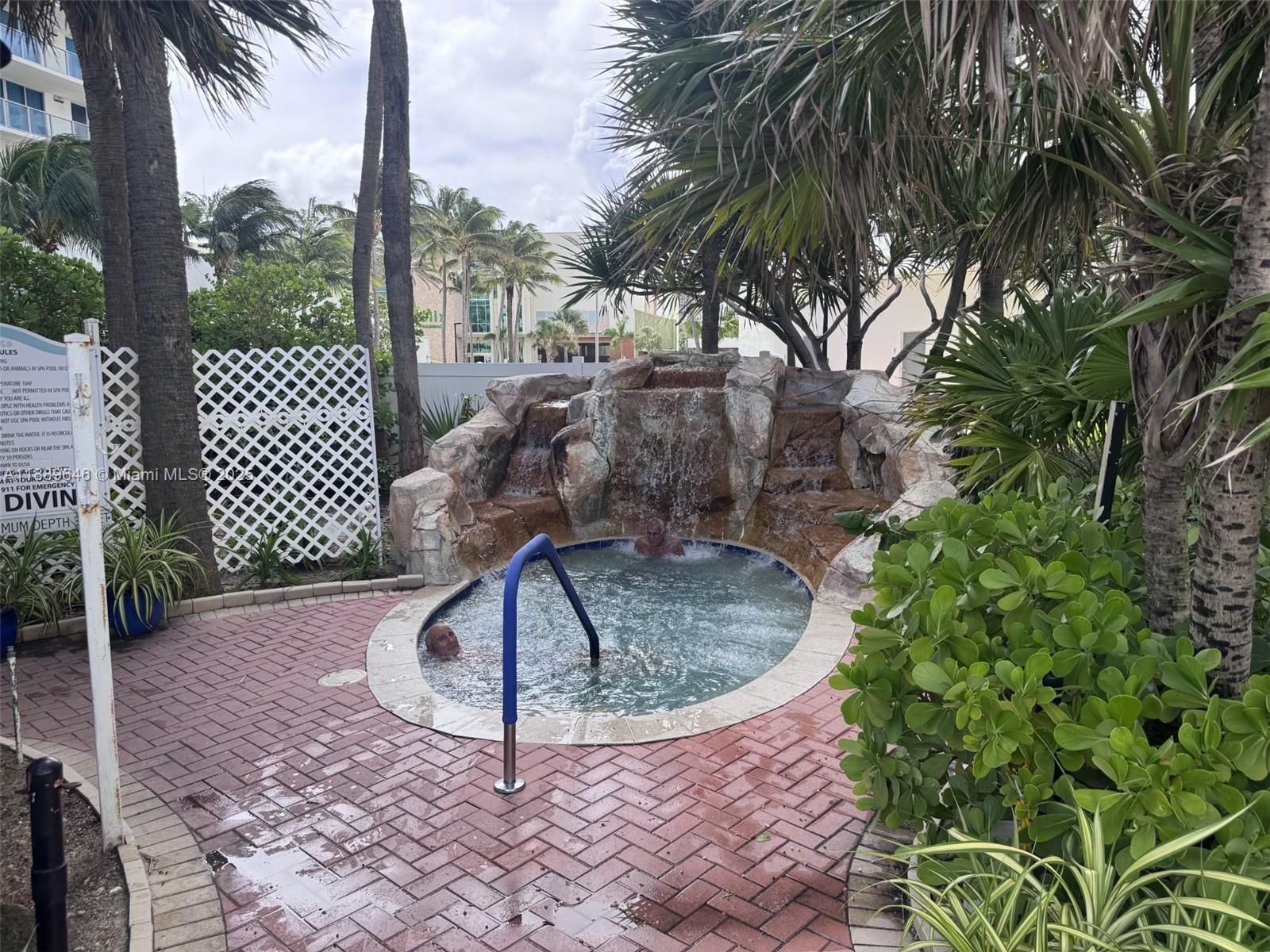 Photo of 3001 Ocean Dr  #907, Hollywood, Florida, 33019 - 