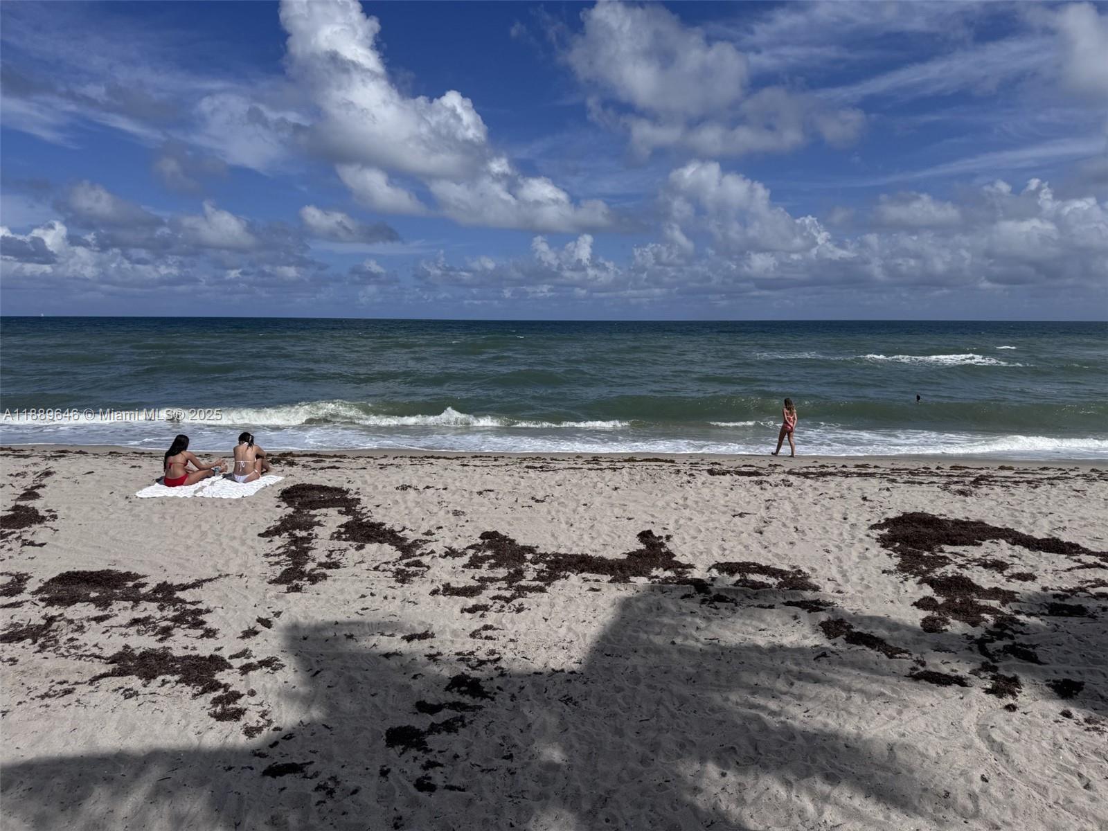 Photo of 3001 Ocean Dr  #907, Hollywood, Florida, 33019 - 