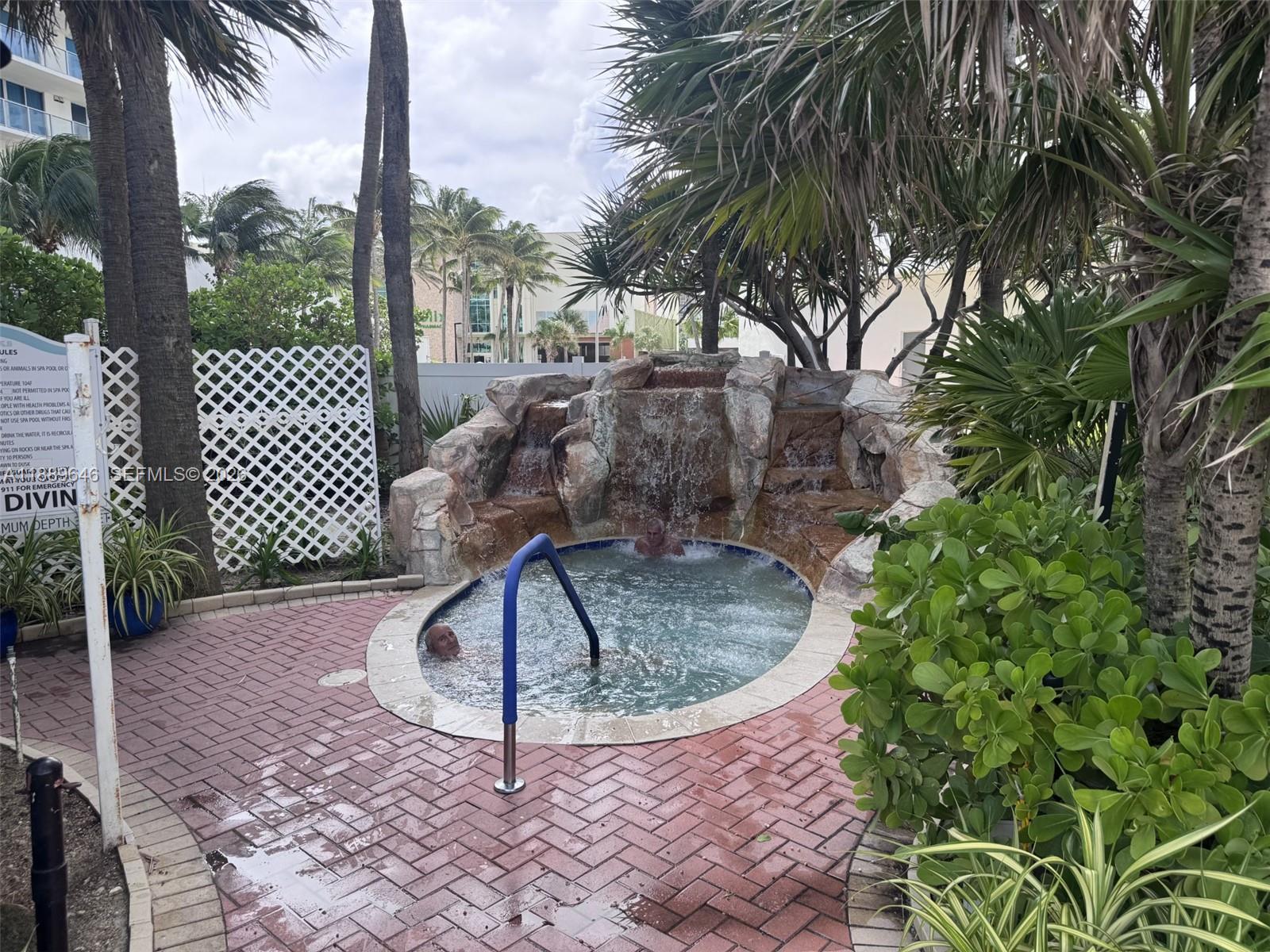 Photo of 3001 Ocean Dr  #907, Hollywood, Florida, 33019 - 