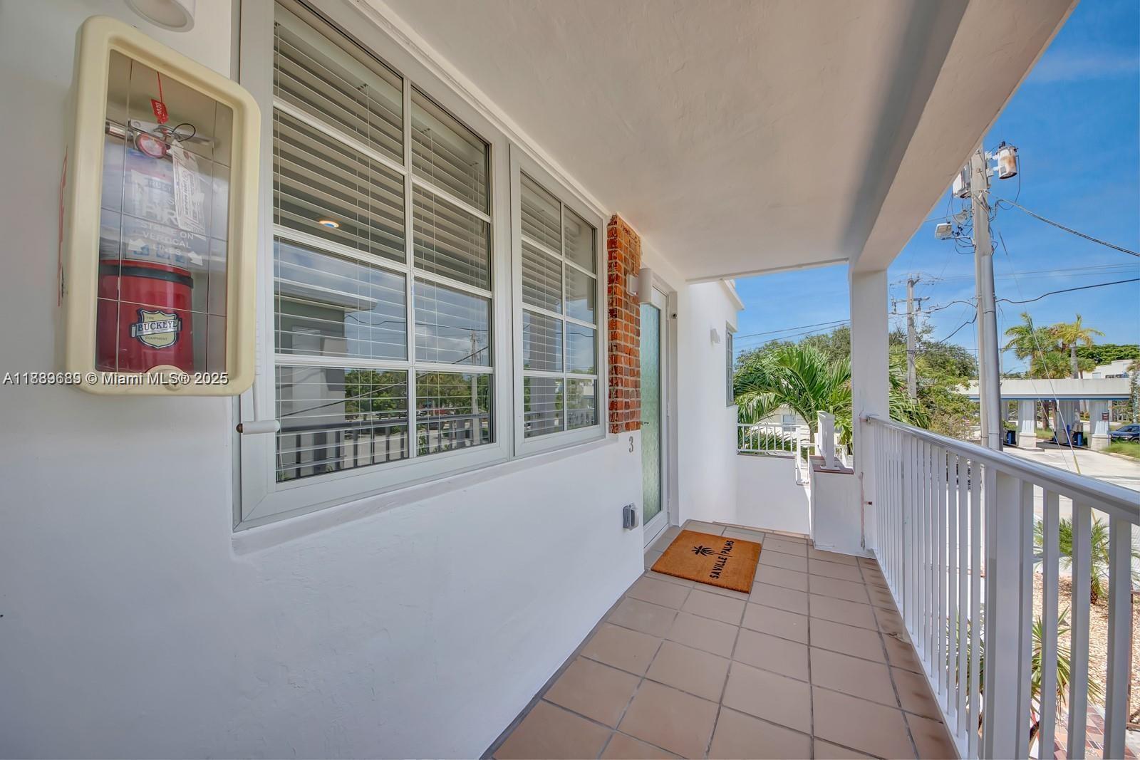   /  4554 sq. ft. $ 2025-10-03 0 foto