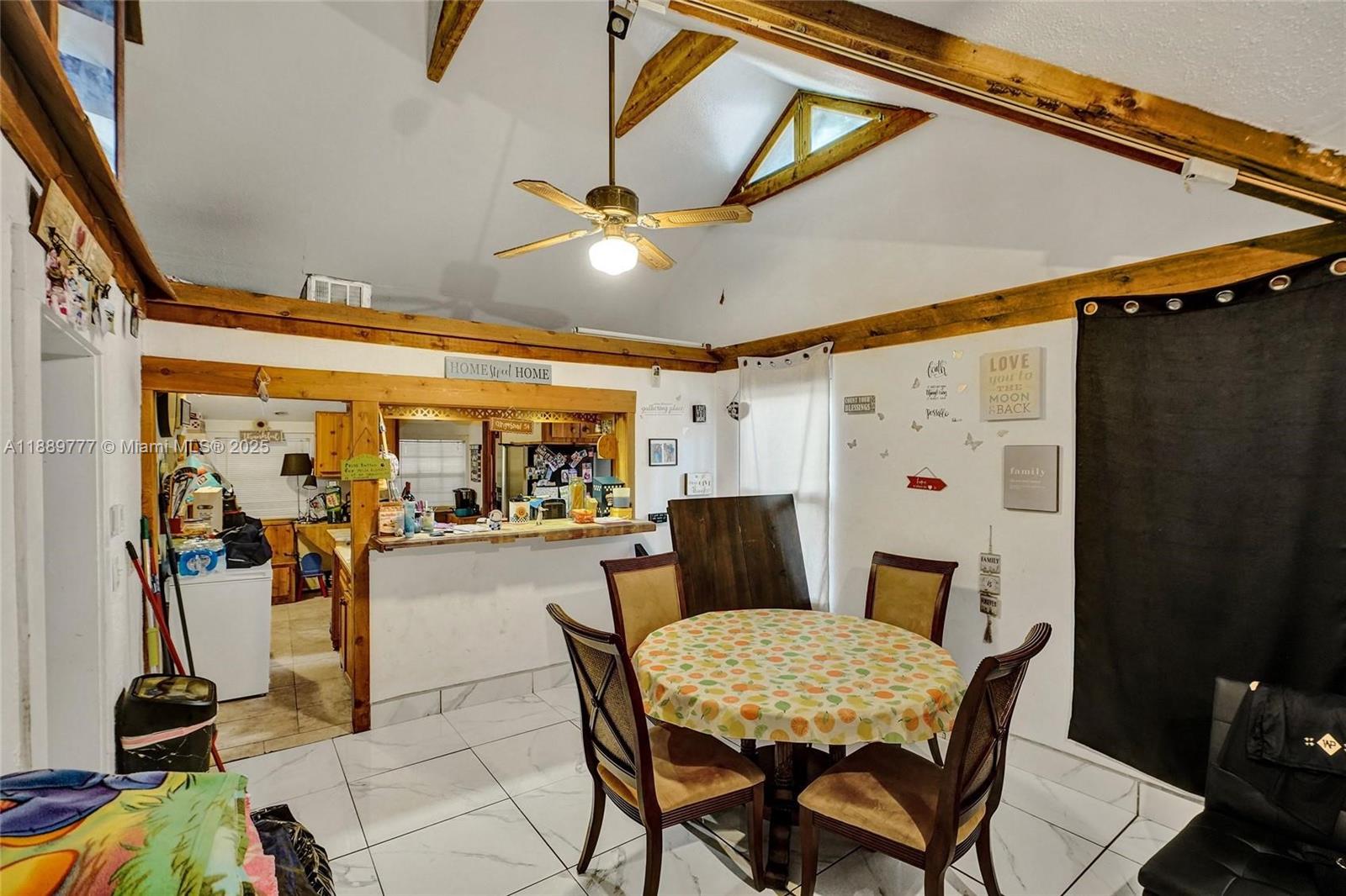   /  895 sq. ft. $ 2025-10-03 0 Photo