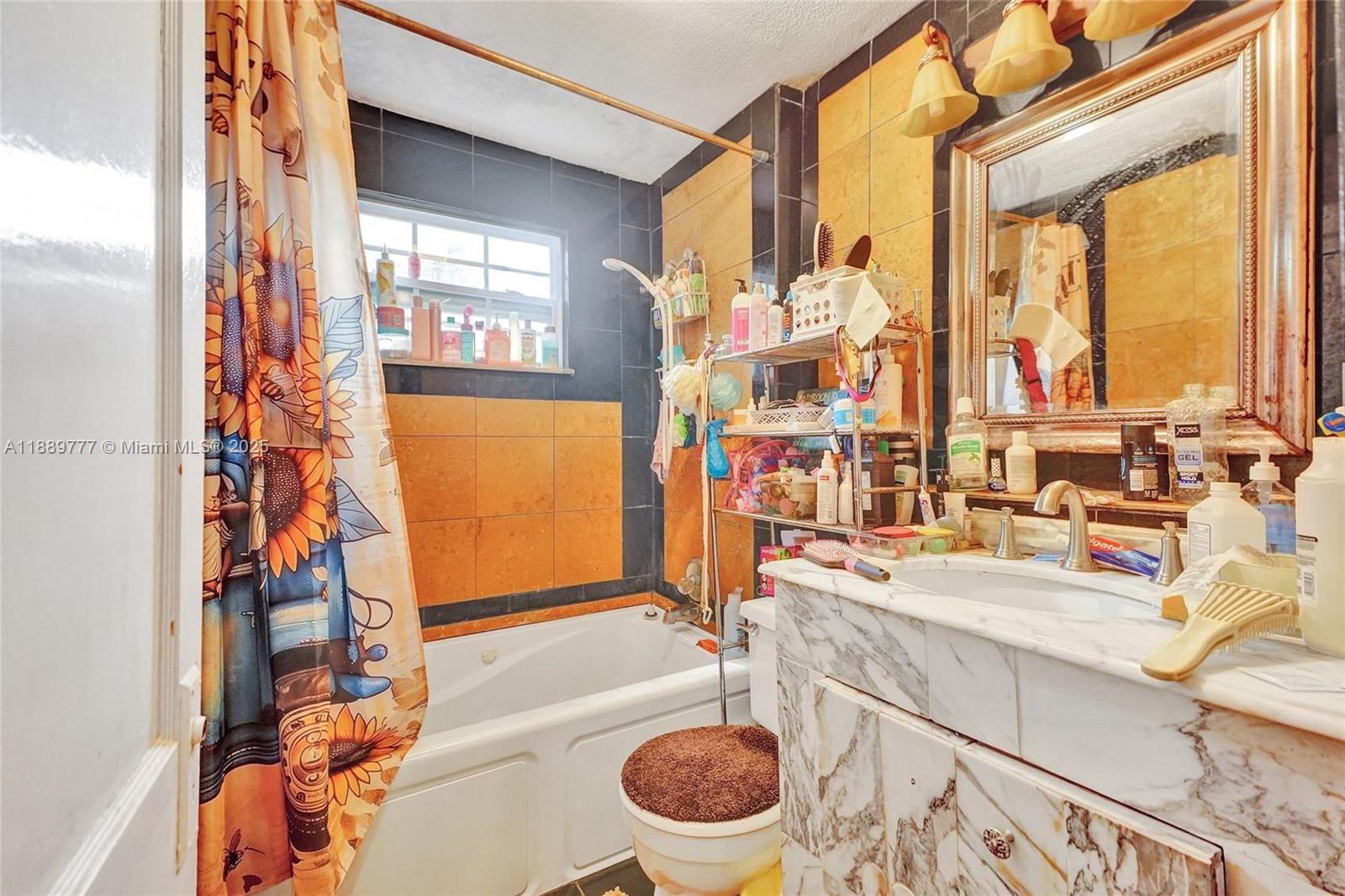   /  895 sq. ft. $ 2025-10-03 0 Photo