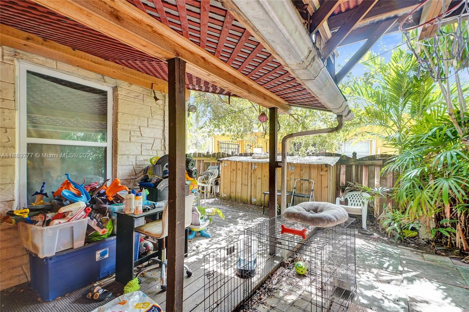   /  895 sq. ft. $ 2025-10-03 0 Photo