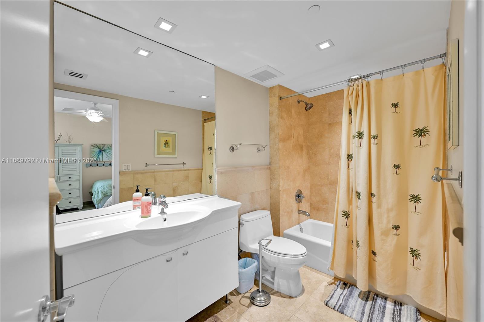 4001 3 / 4 2078 sq. ft. $ 2025-10-03 0 foto