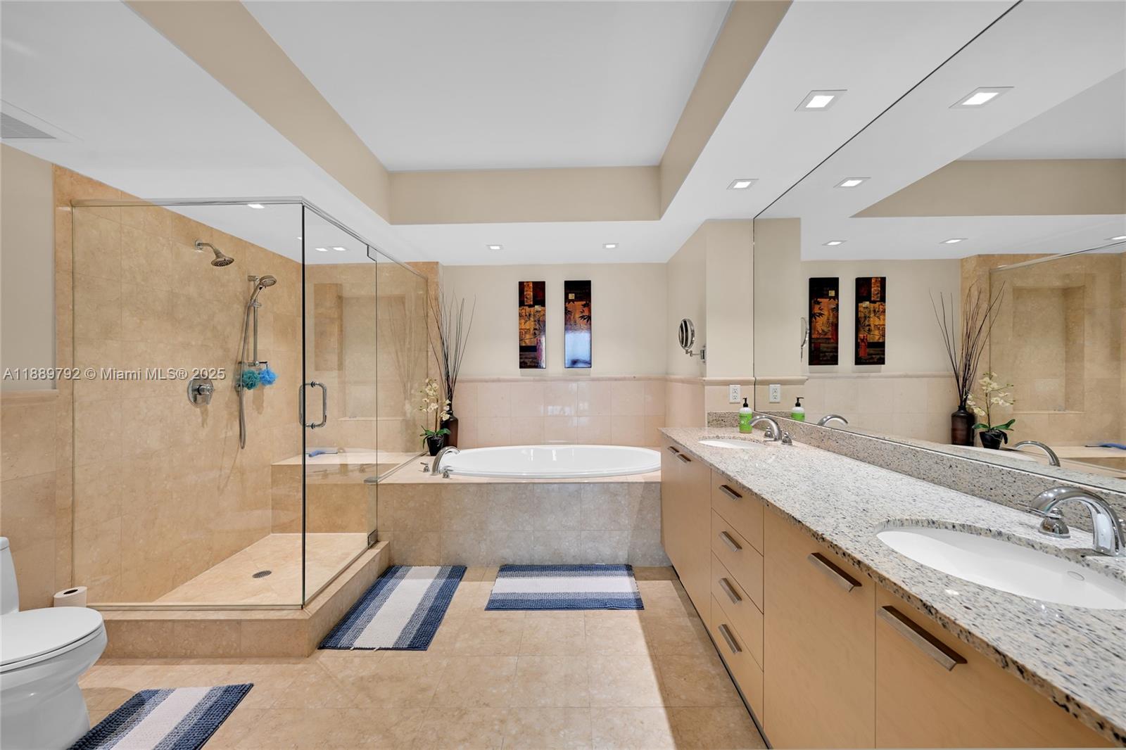 4001 3 / 4 2078 sq. ft. $ 2025-10-03 0 foto