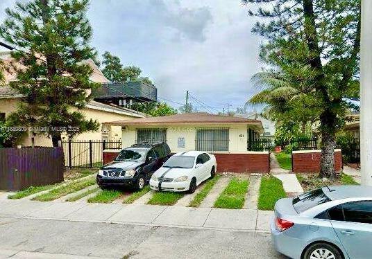  /  2000 sq. ft. $ 2025-10-03 0 Photo