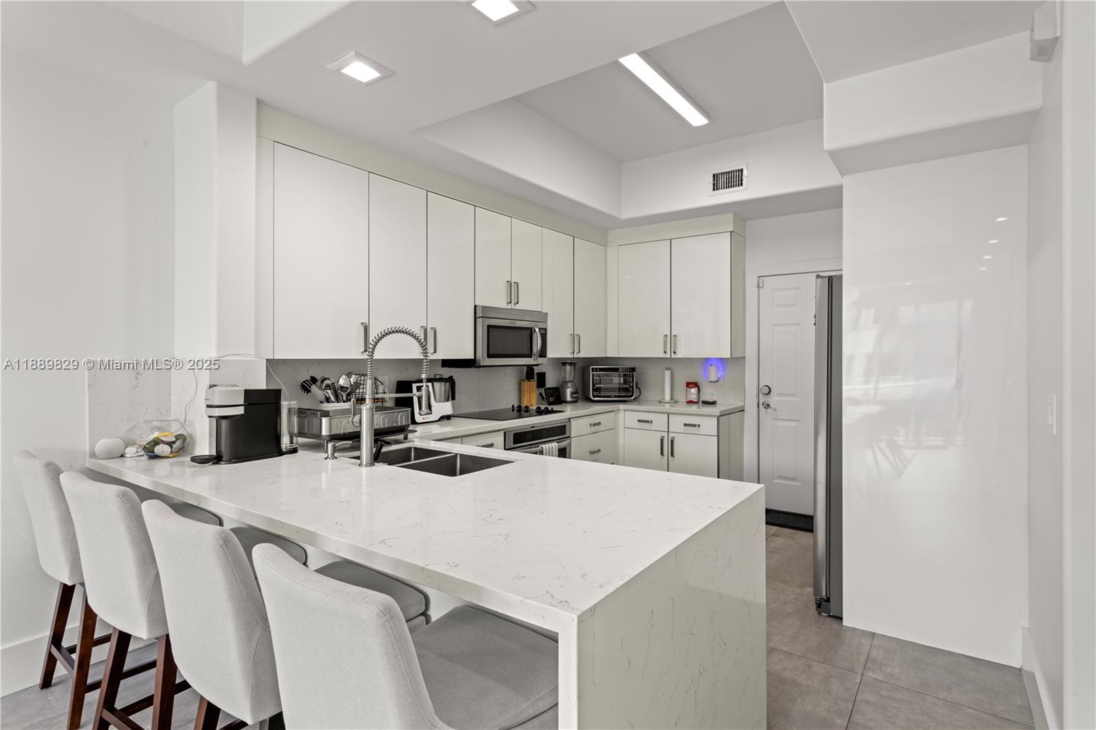 Photo of 3172 211th St  (3172), Aventura, Florida, 33180 - 