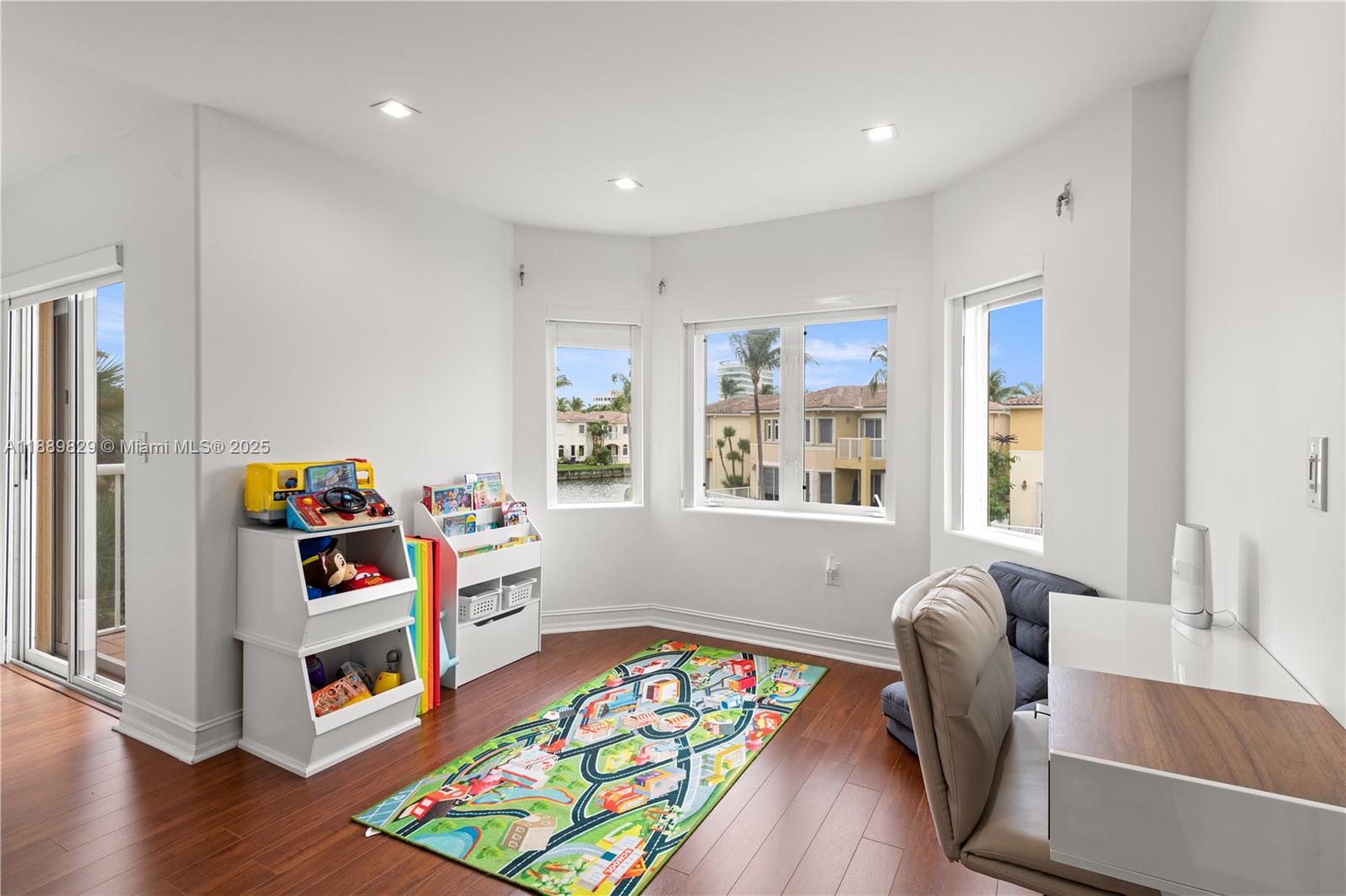 Photo of 3172 211th St  (3172), Aventura, Florida, 33180 - 