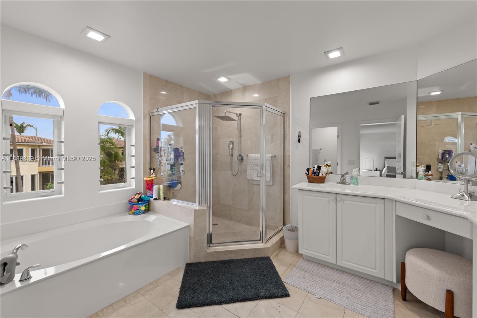 Photo of 3172 211th St  (3172), Aventura, Florida, 33180 - 