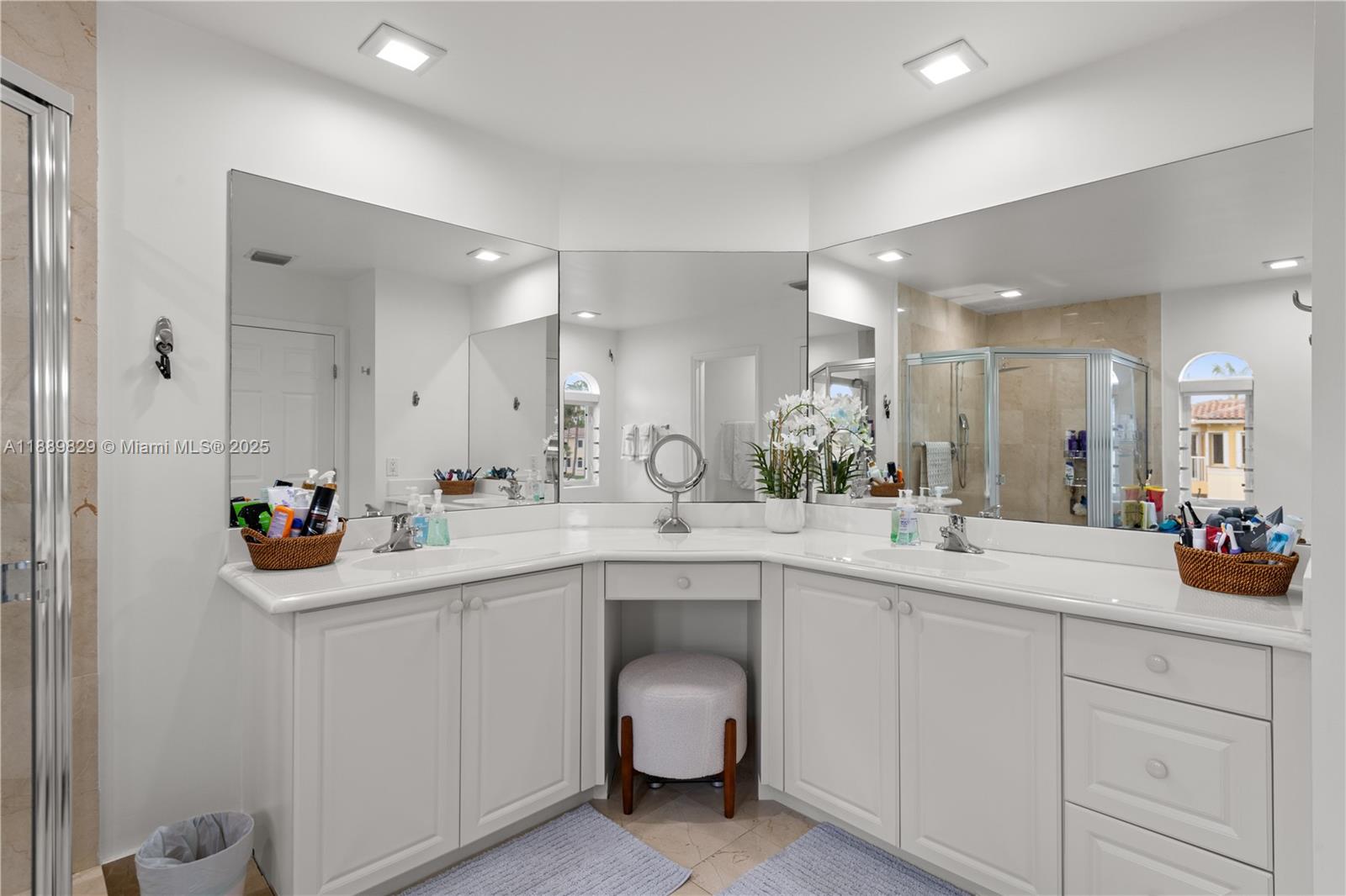 Photo of 3172 211th St  (3172), Aventura, Florida, 33180 - 