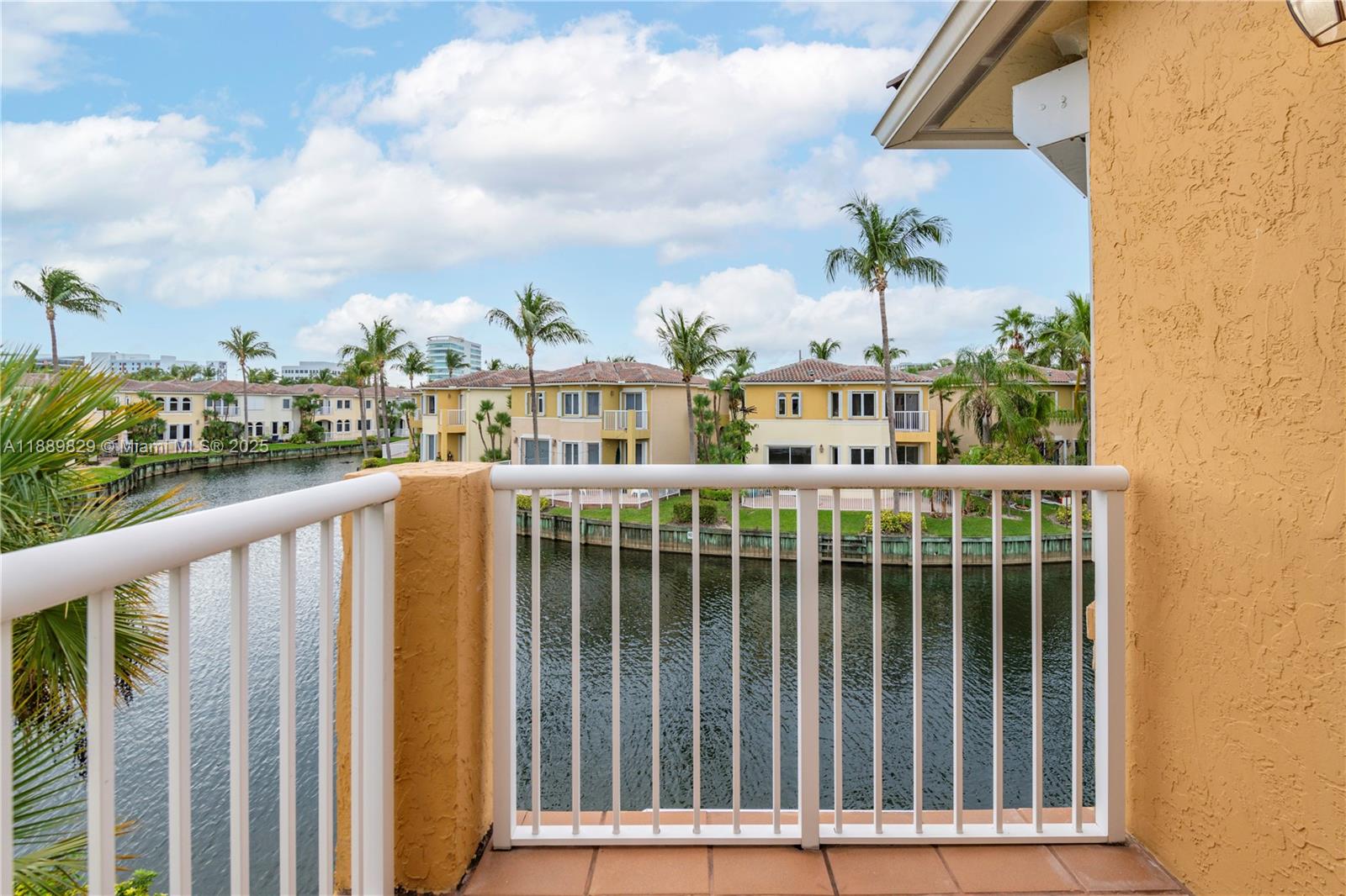 Photo of 3172 211th St  (3172), Aventura, Florida, 33180 - 