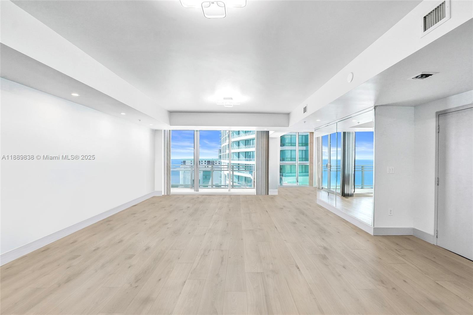 Photo of 3535 Ocean Dr  #1703, Hollywood, Florida, 33019 - 