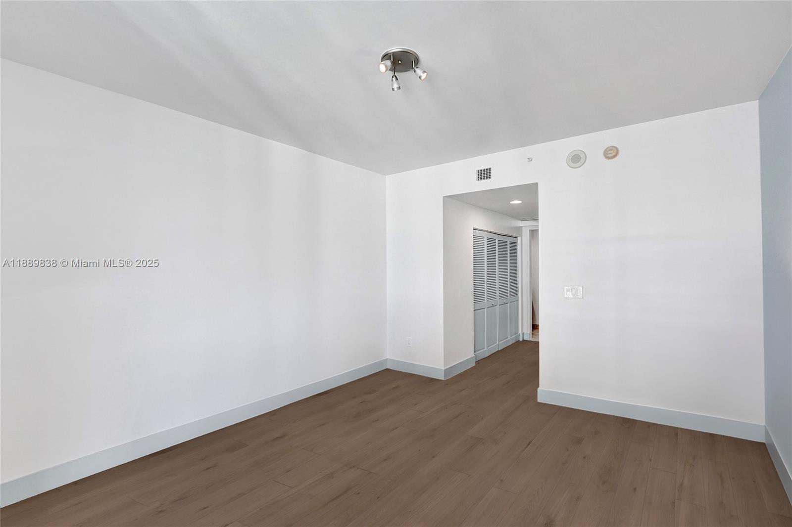 Photo of 3535 Ocean Dr  #1703, Hollywood, Florida, 33019 - 