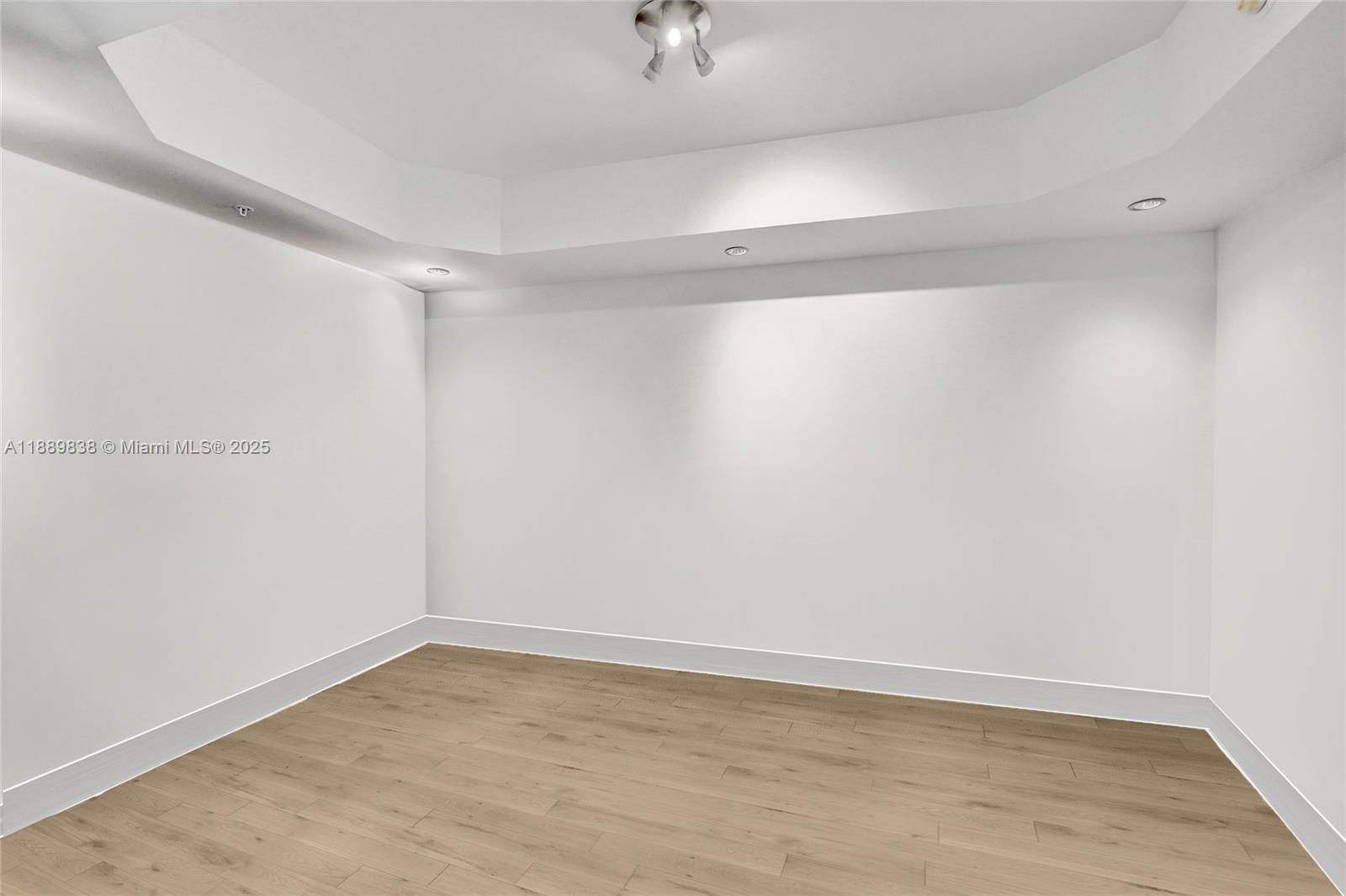 Photo of 3535 Ocean Dr  #1703, Hollywood, Florida, 33019 - 