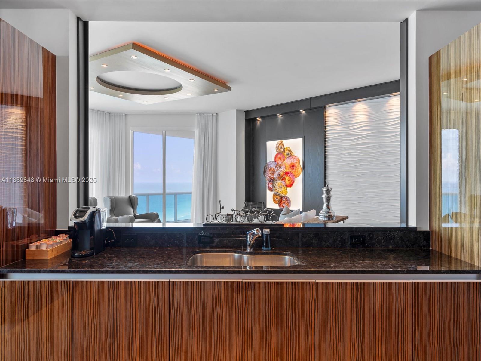 Photo of 2711 Ocean Dr  #4005, Hollywood, Florida, 33019 - 