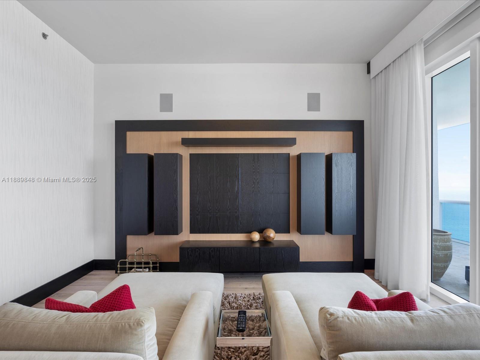 Photo of 2711 Ocean Dr  #4005, Hollywood, Florida, 33019 - 