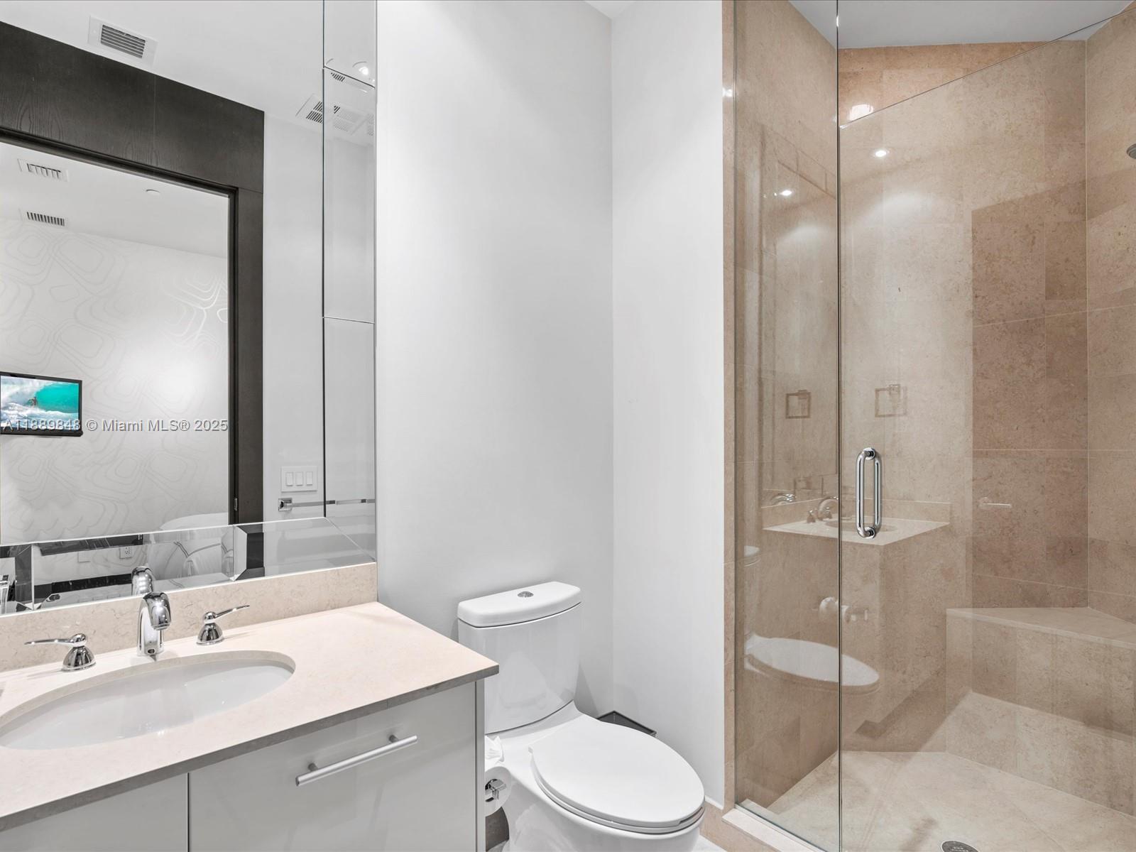 Photo of 2711 Ocean Dr  #4005, Hollywood, Florida, 33019 - 