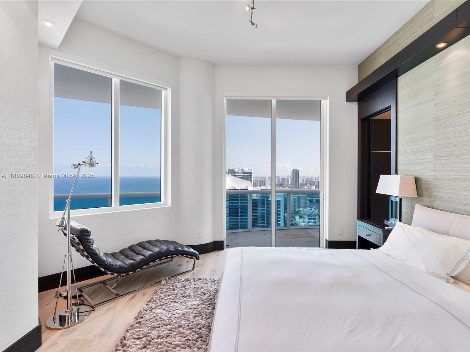 Photo of 2711 Ocean Dr  #4005, Hollywood, Florida, 33019 - 