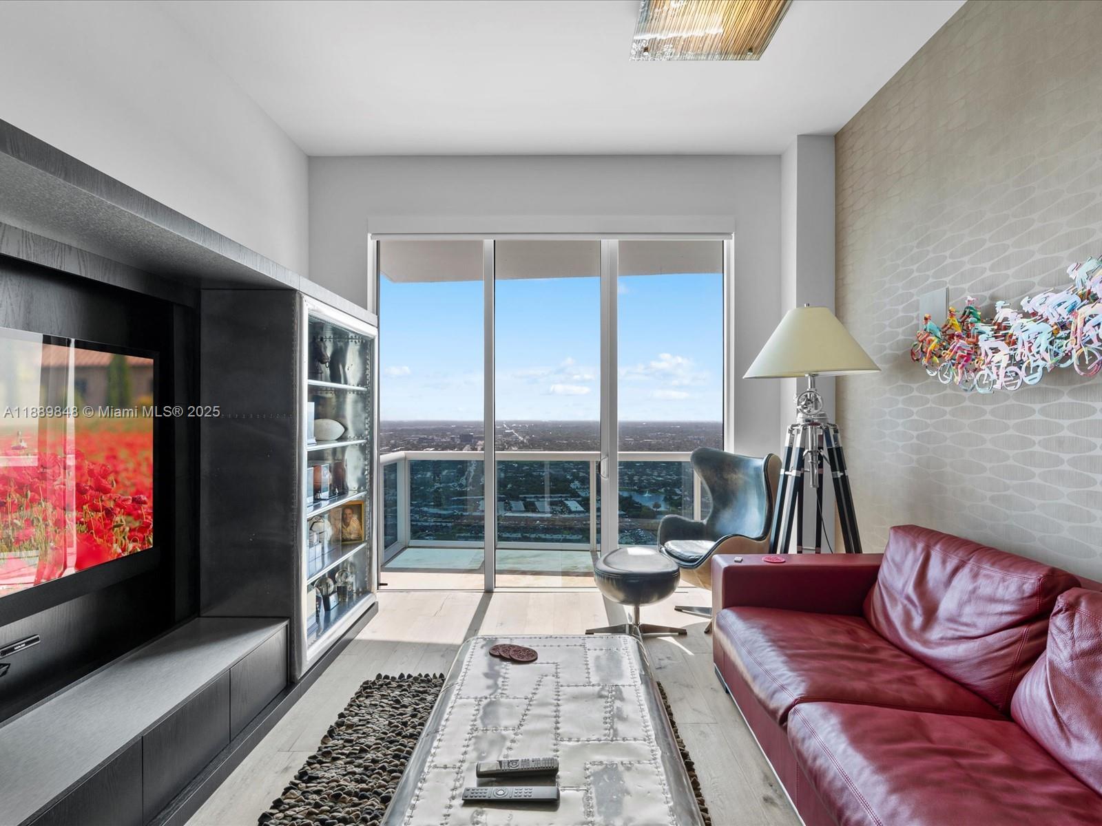 Photo of 2711 Ocean Dr  #4005, Hollywood, Florida, 33019 - 