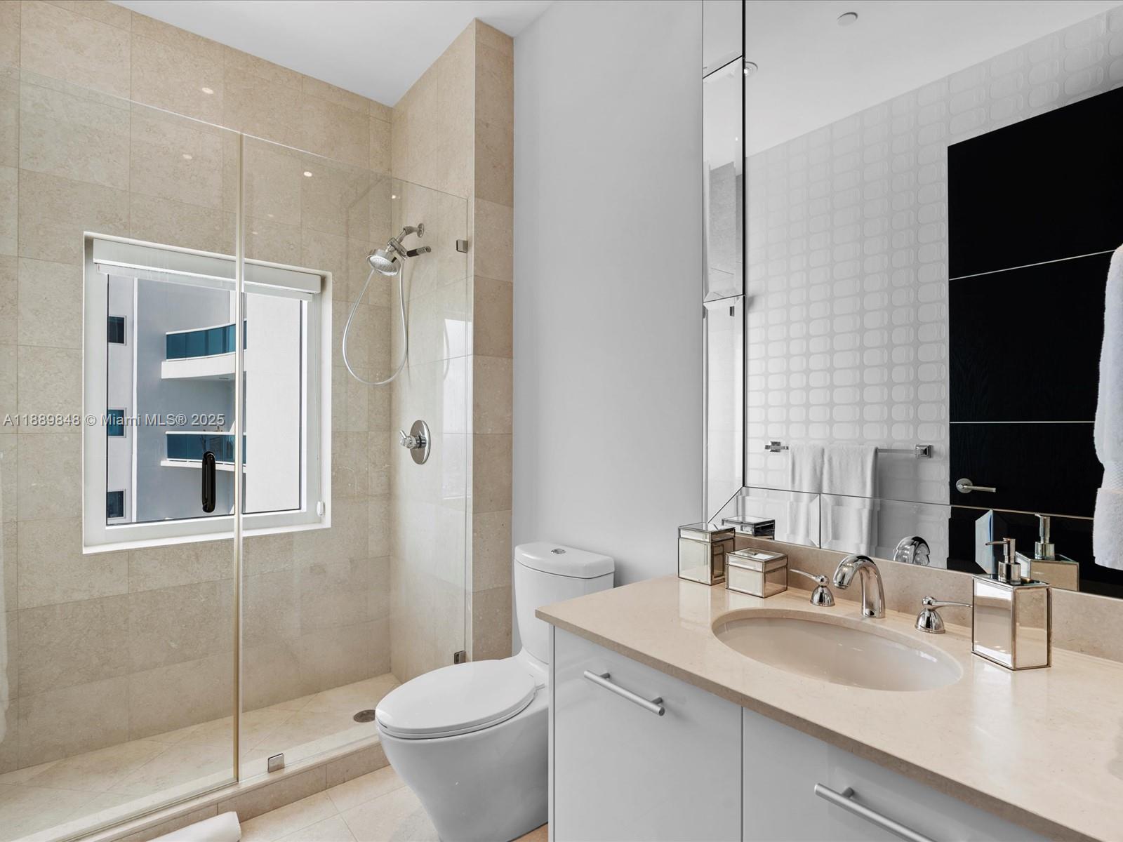 Photo of 2711 Ocean Dr  #4005, Hollywood, Florida, 33019 - 