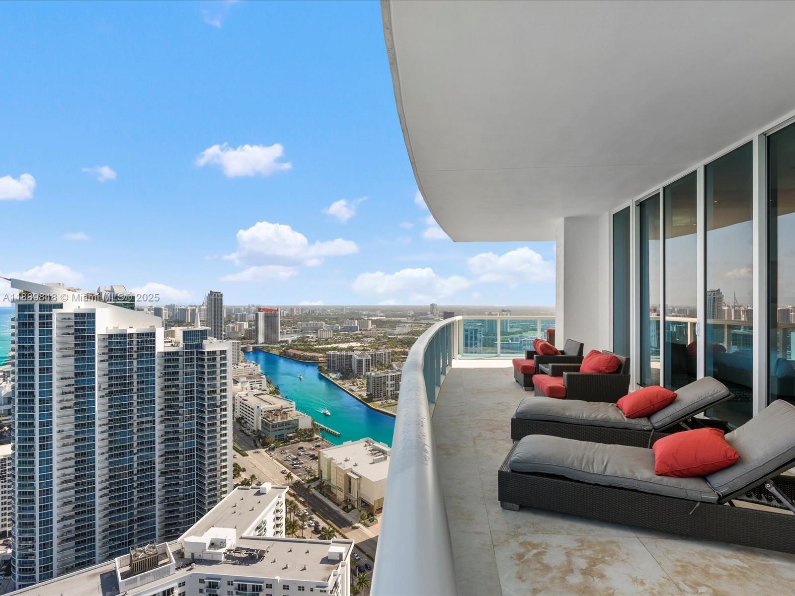 Photo of 2711 Ocean Dr  #4005, Hollywood, Florida, 33019 - 