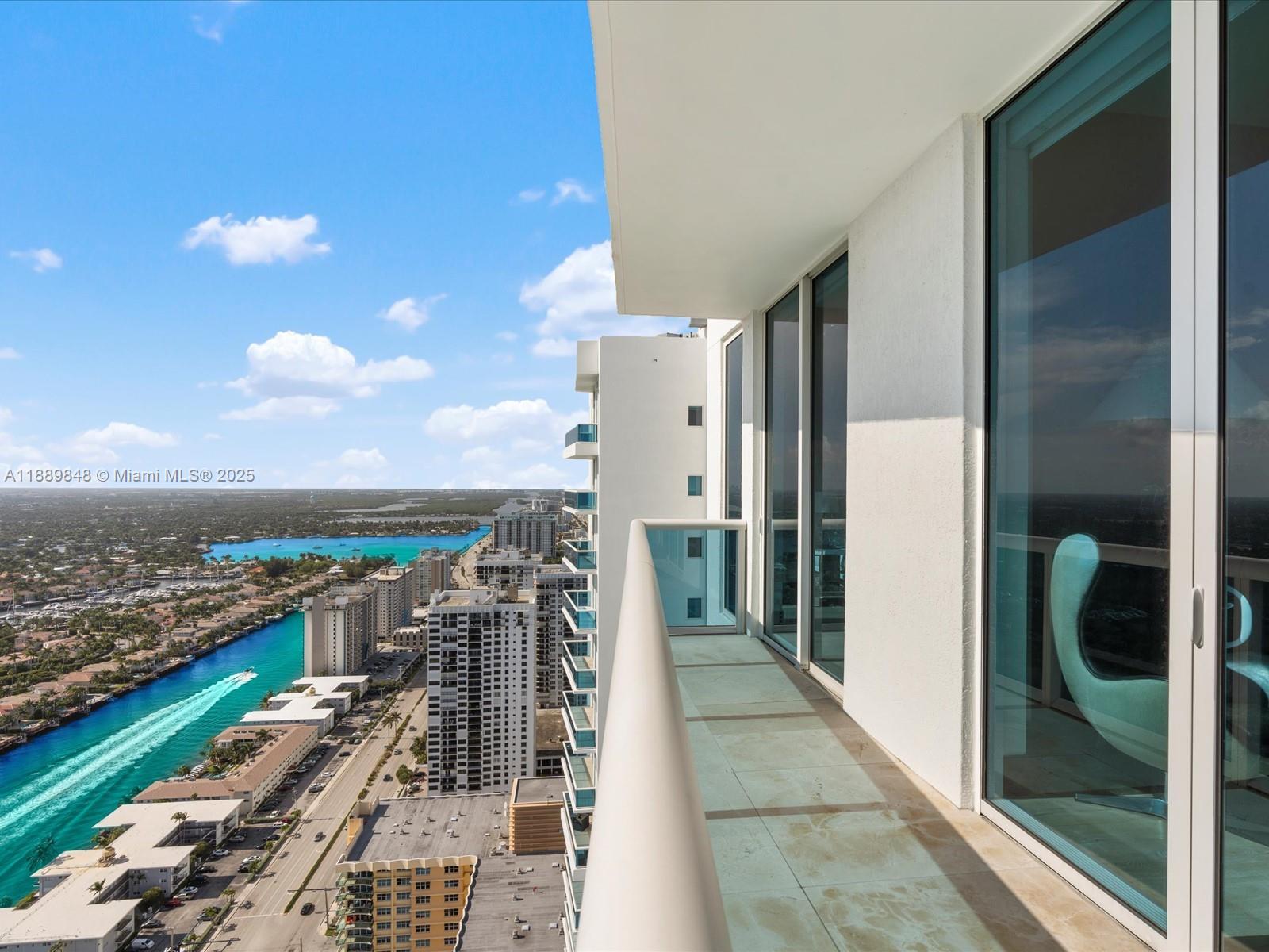 Photo of 2711 Ocean Dr  #4005, Hollywood, Florida, 33019 - 