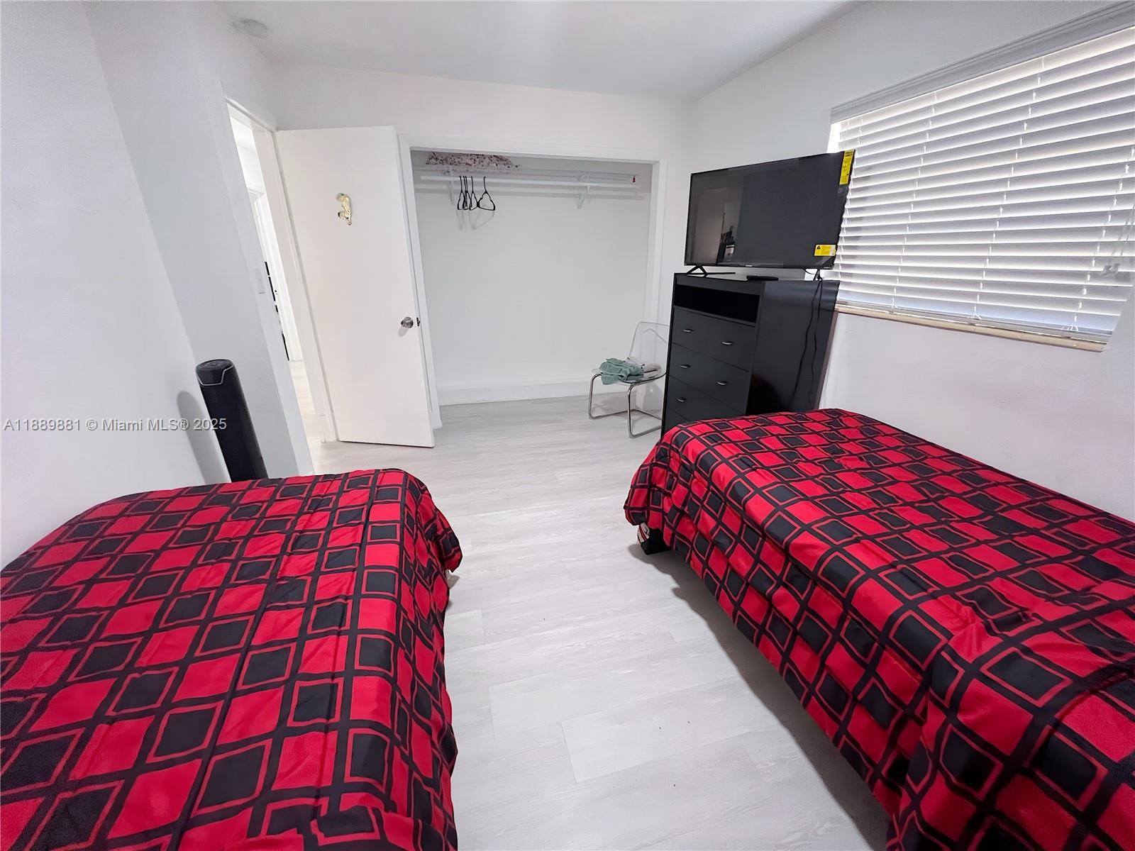 3361 4 / 2 1502 sq. ft. $ 2025-10-03 0 Photo