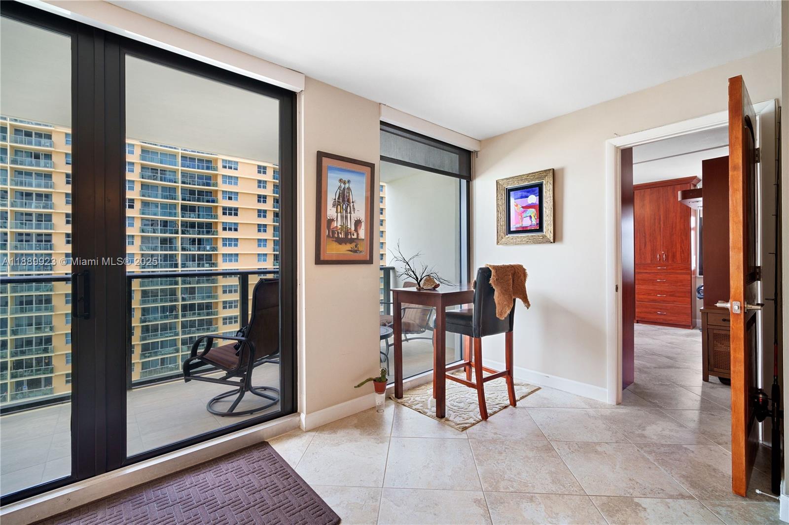 Photo of 2301 Ocean Dr  #907, Hollywood, Florida, 33019 -