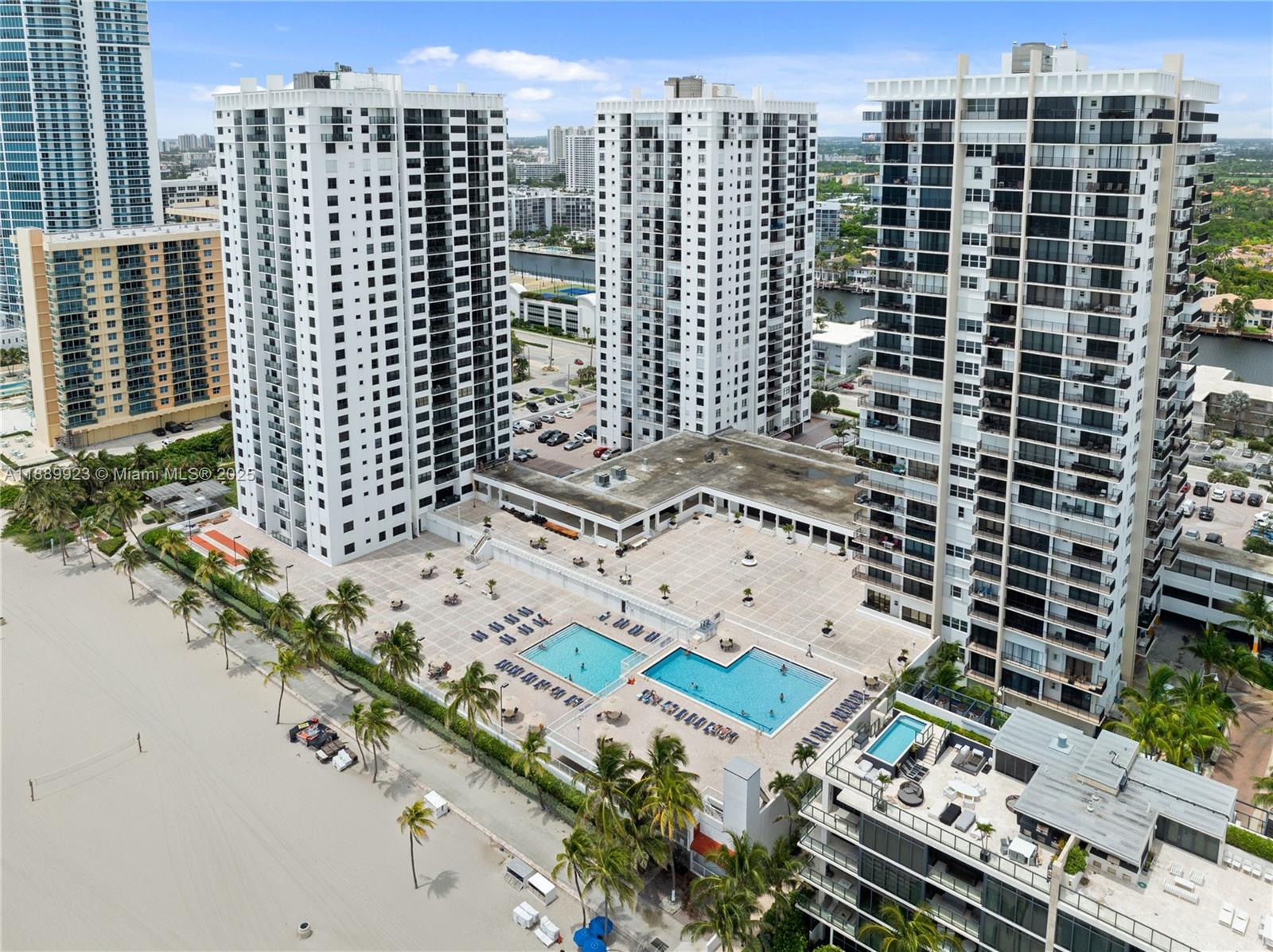 Photo of 2301 Ocean Dr  #907, Hollywood, Florida, 33019 -