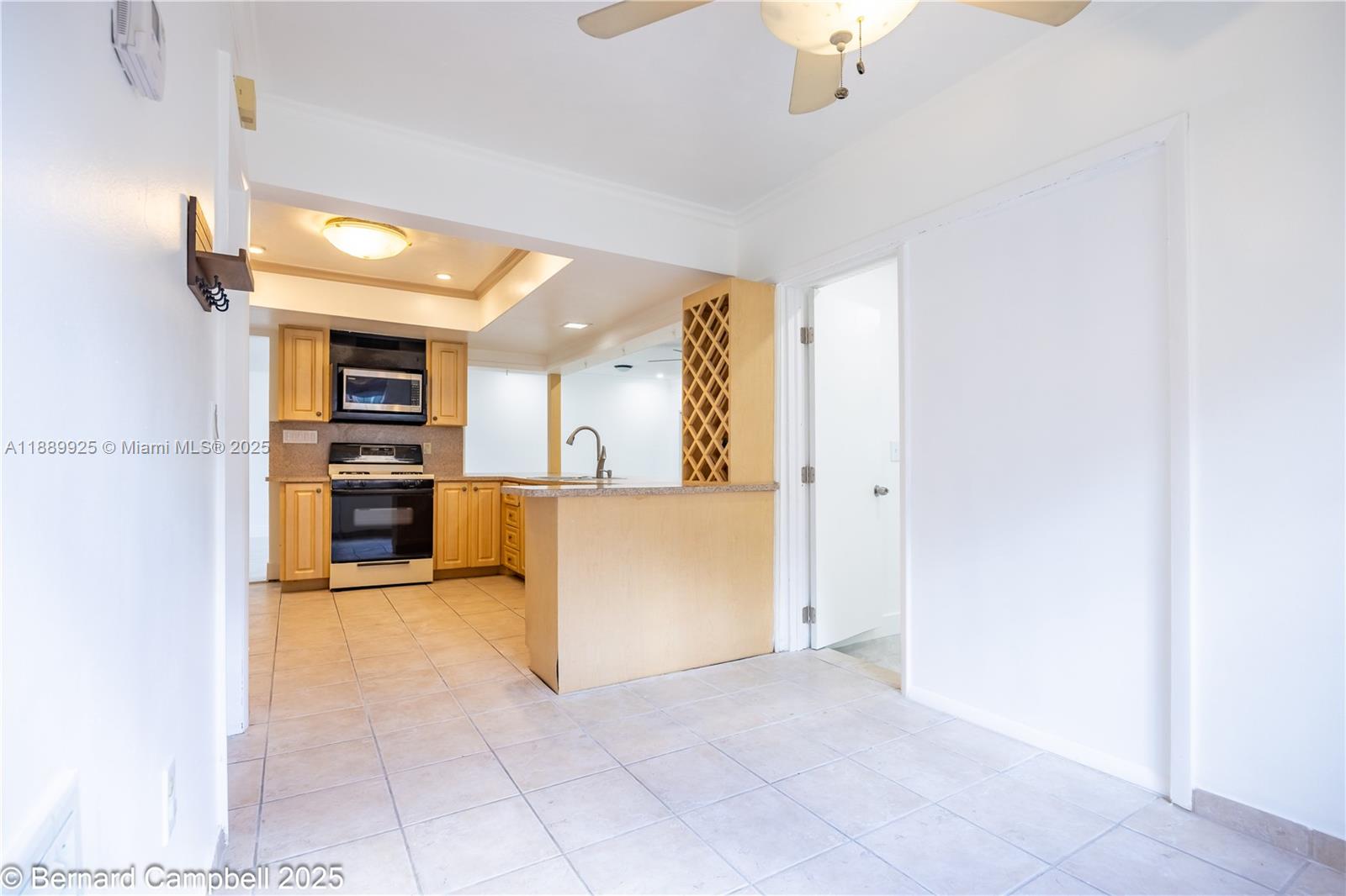 See details 6612 3 / 2 1646 sq. ft. $ 2025-10-03 0 Photo
