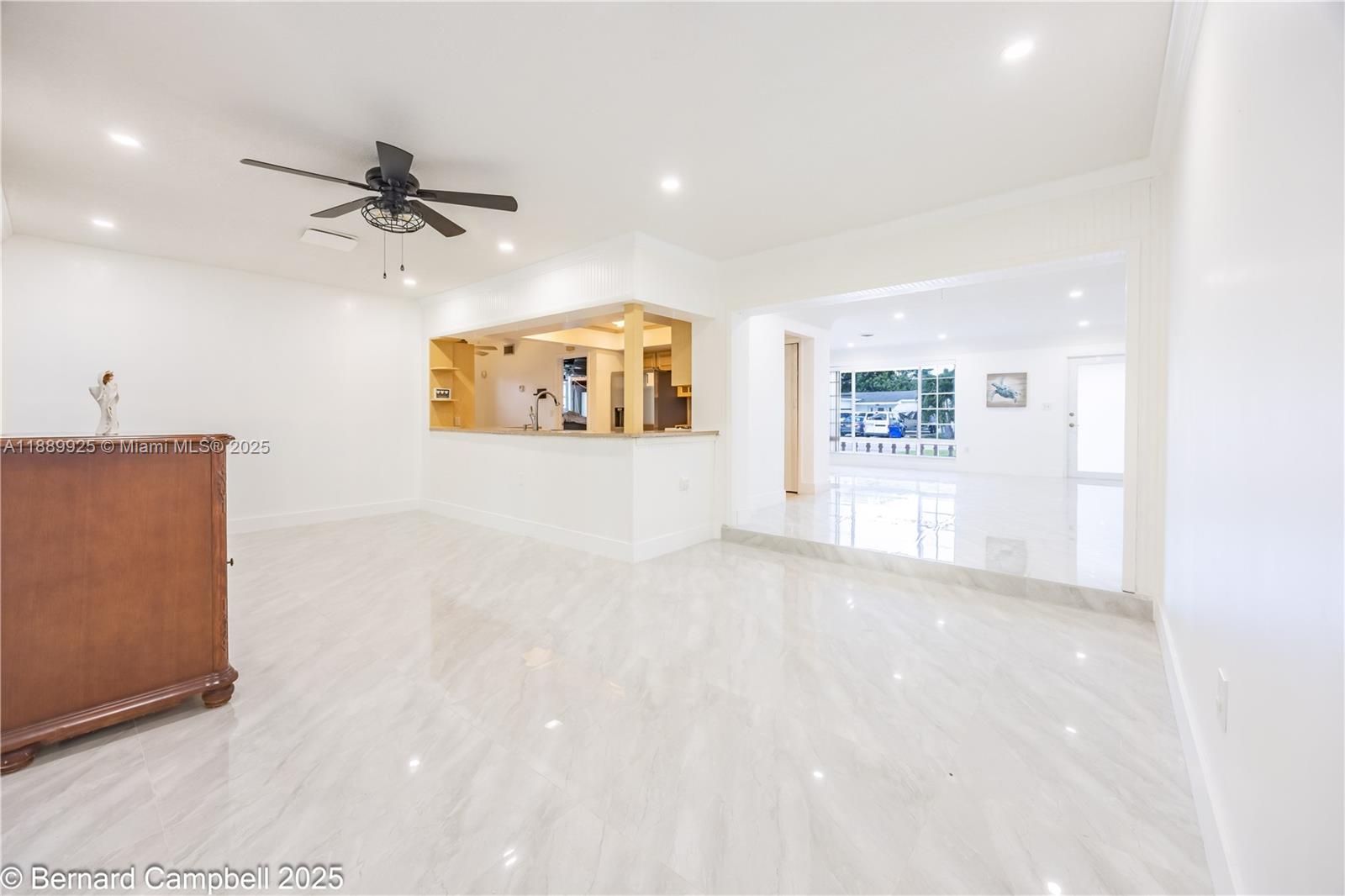 See details 6612 3 / 2 1646 sq. ft. $ 2025-10-03 0 Photo