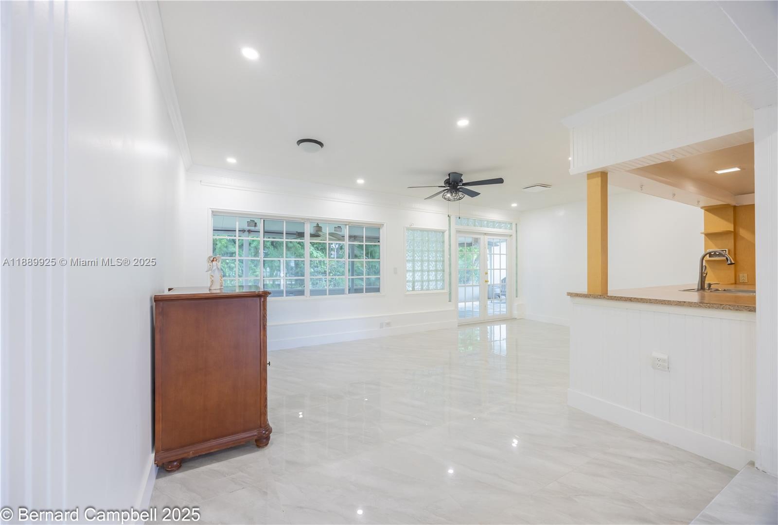 See details 6612 3 / 2 1646 sq. ft. $ 2025-10-03 0 Photo