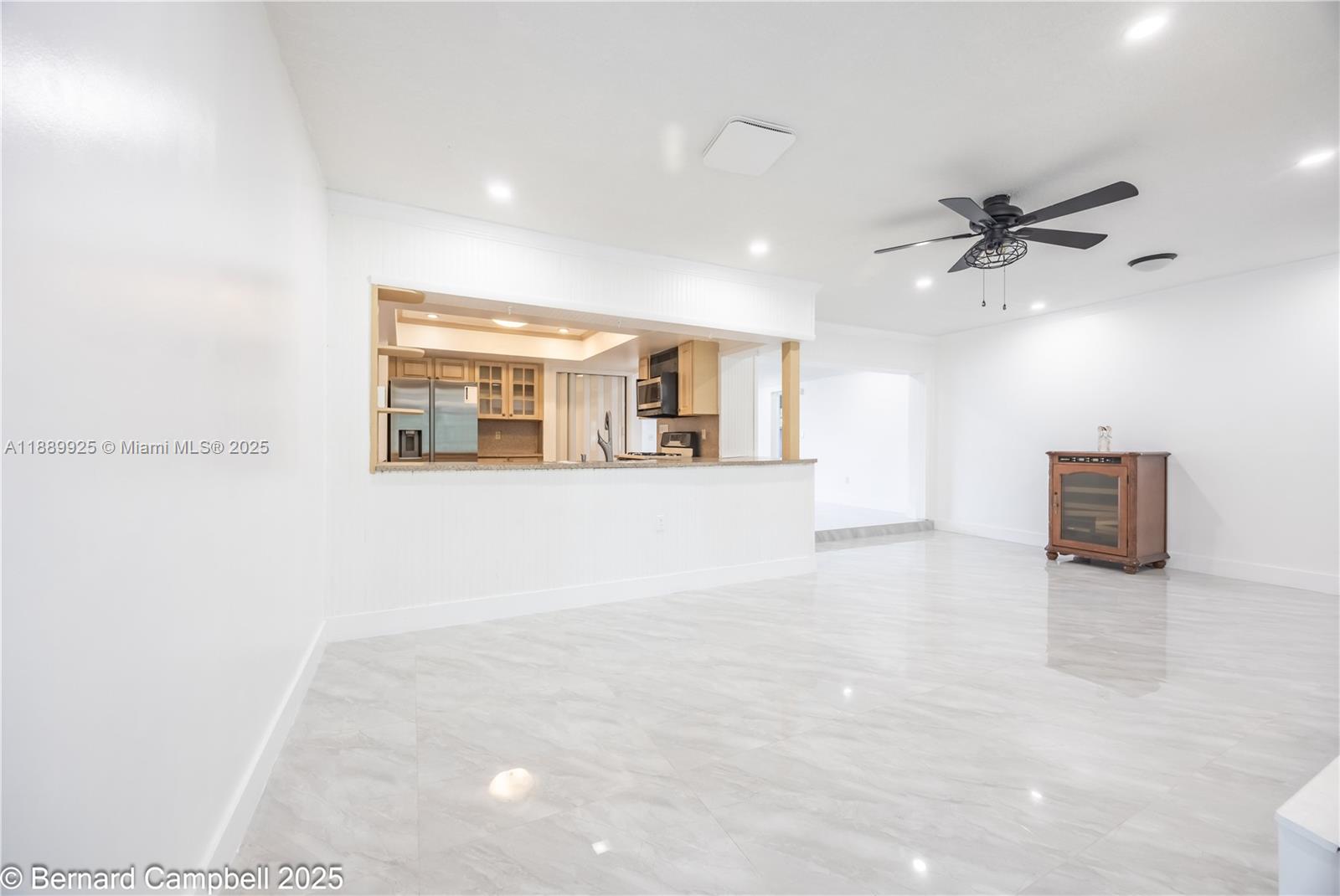 See details 6612 3 / 2 1646 sq. ft. $ 2025-10-03 0 Photo