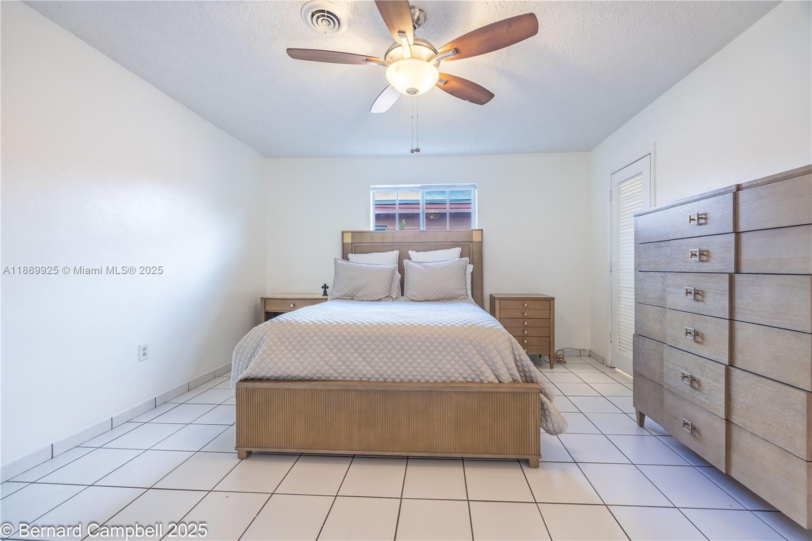 See details 6612 3 / 2 1646 sq. ft. $ 2025-10-03 0 Photo