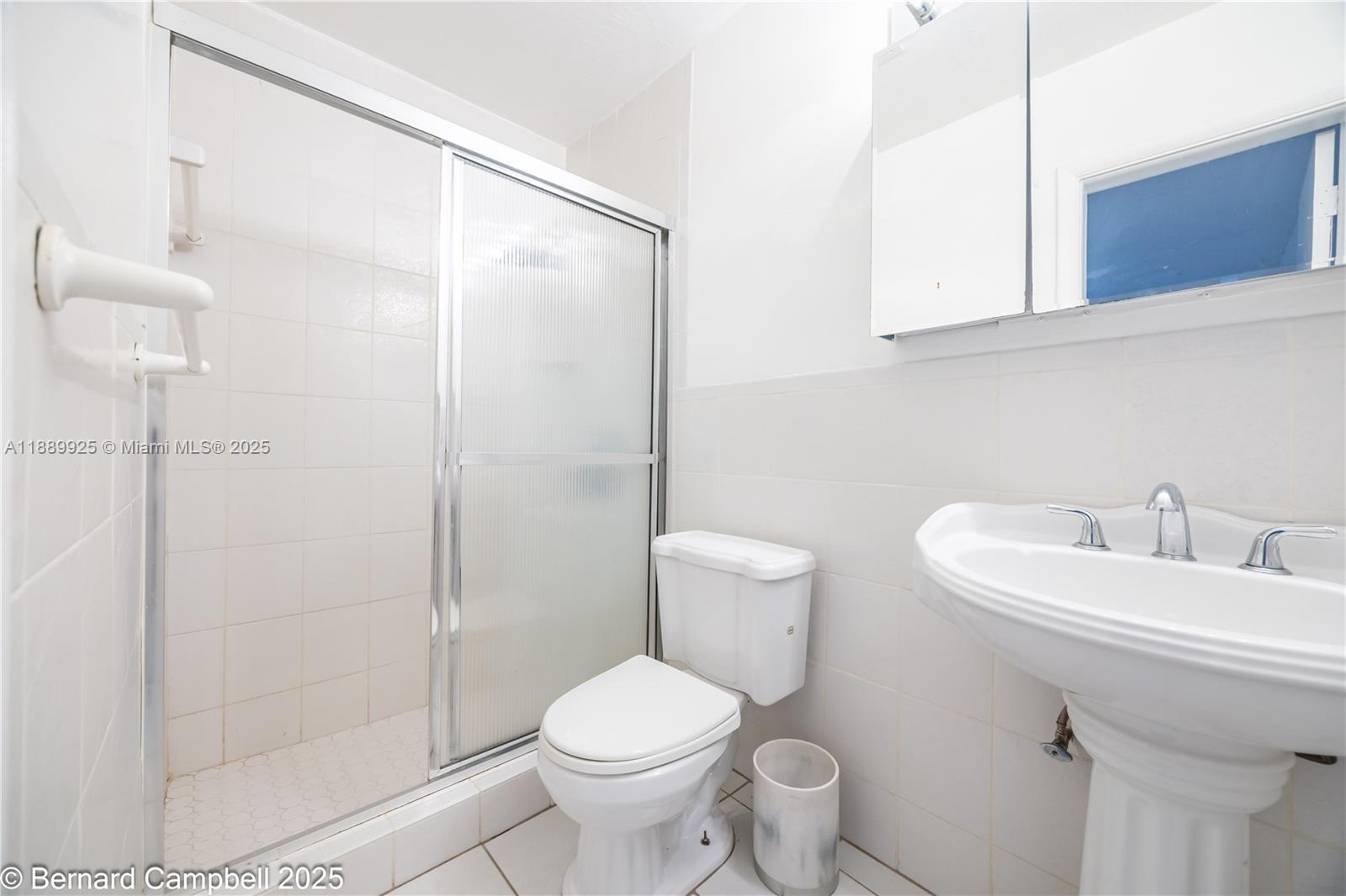 See details 6612 3 / 2 1646 sq. ft. $ 2025-10-03 0 Photo