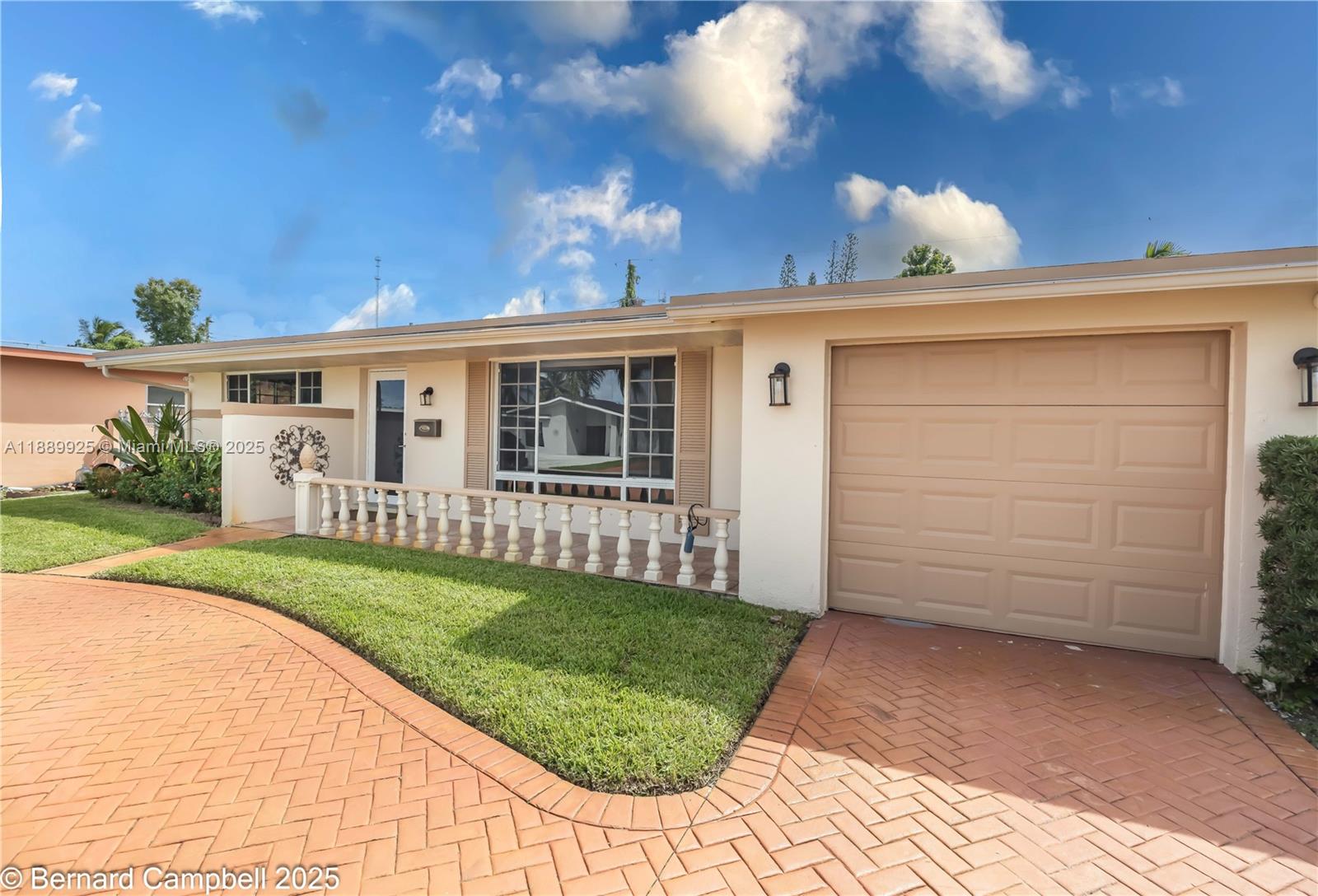See details 6612 3 / 2 1646 sq. ft. $ 2025-10-03 0 Photo