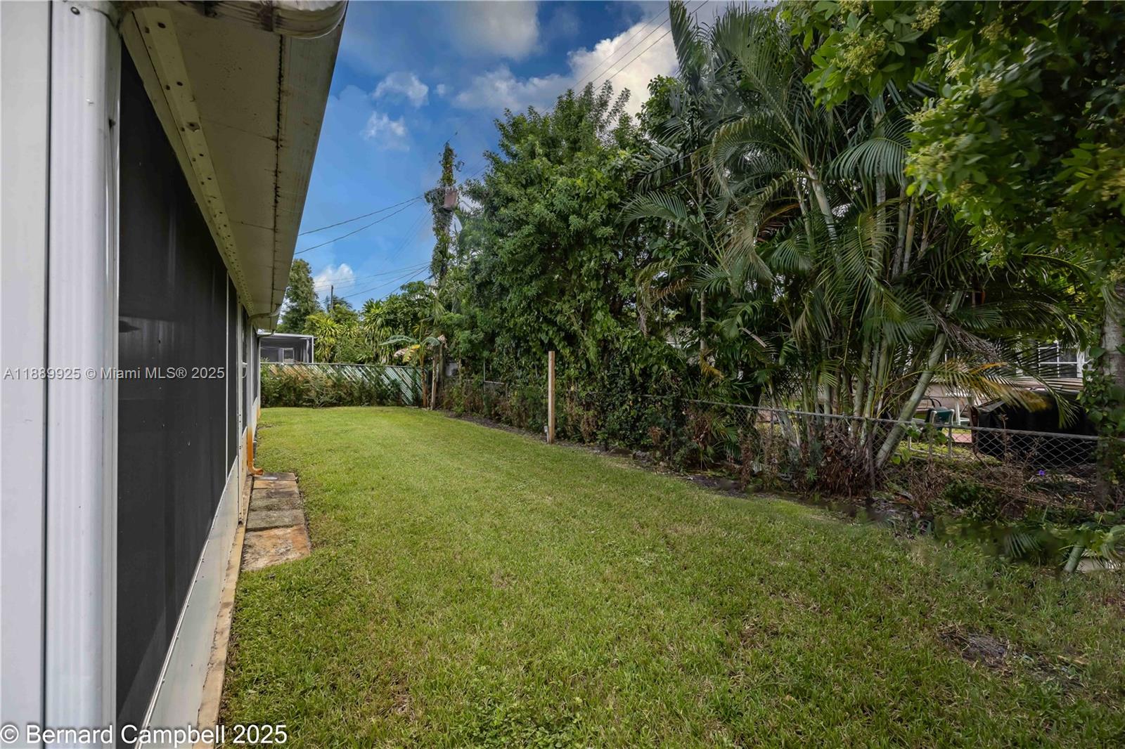 See details 6612 3 / 2 1646 sq. ft. $ 2025-10-03 0 Photo