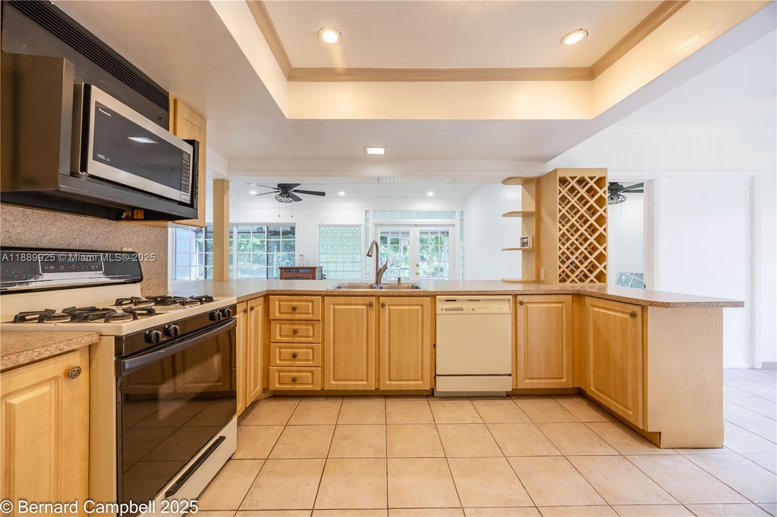 See details 6612 3 / 2 1646 sq. ft. $ 2025-10-03 0 Photo