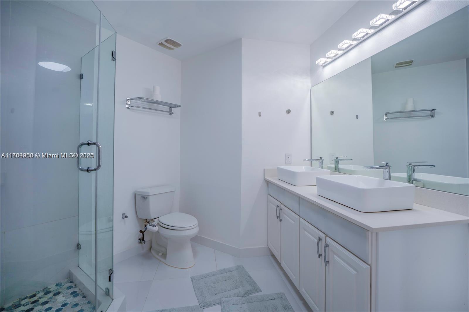 Photo of 3001 185th St  #127, Aventura, Florida, 33180 - 
