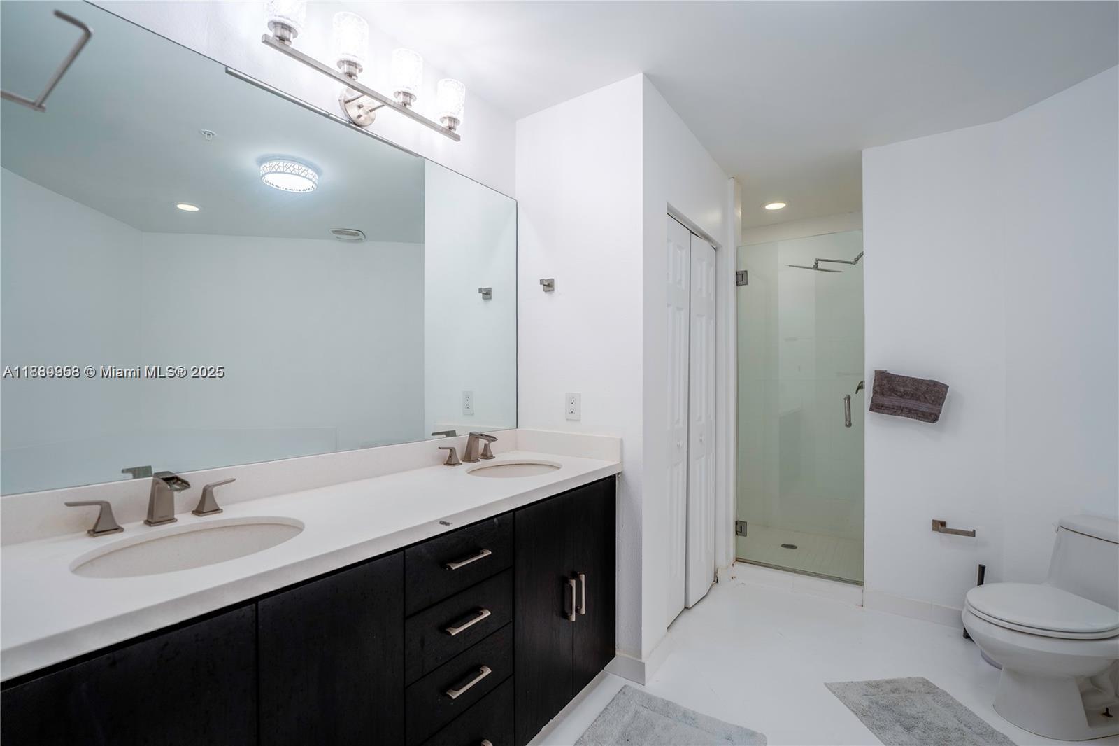 Photo of 3001 185th St  #127, Aventura, Florida, 33180 - 