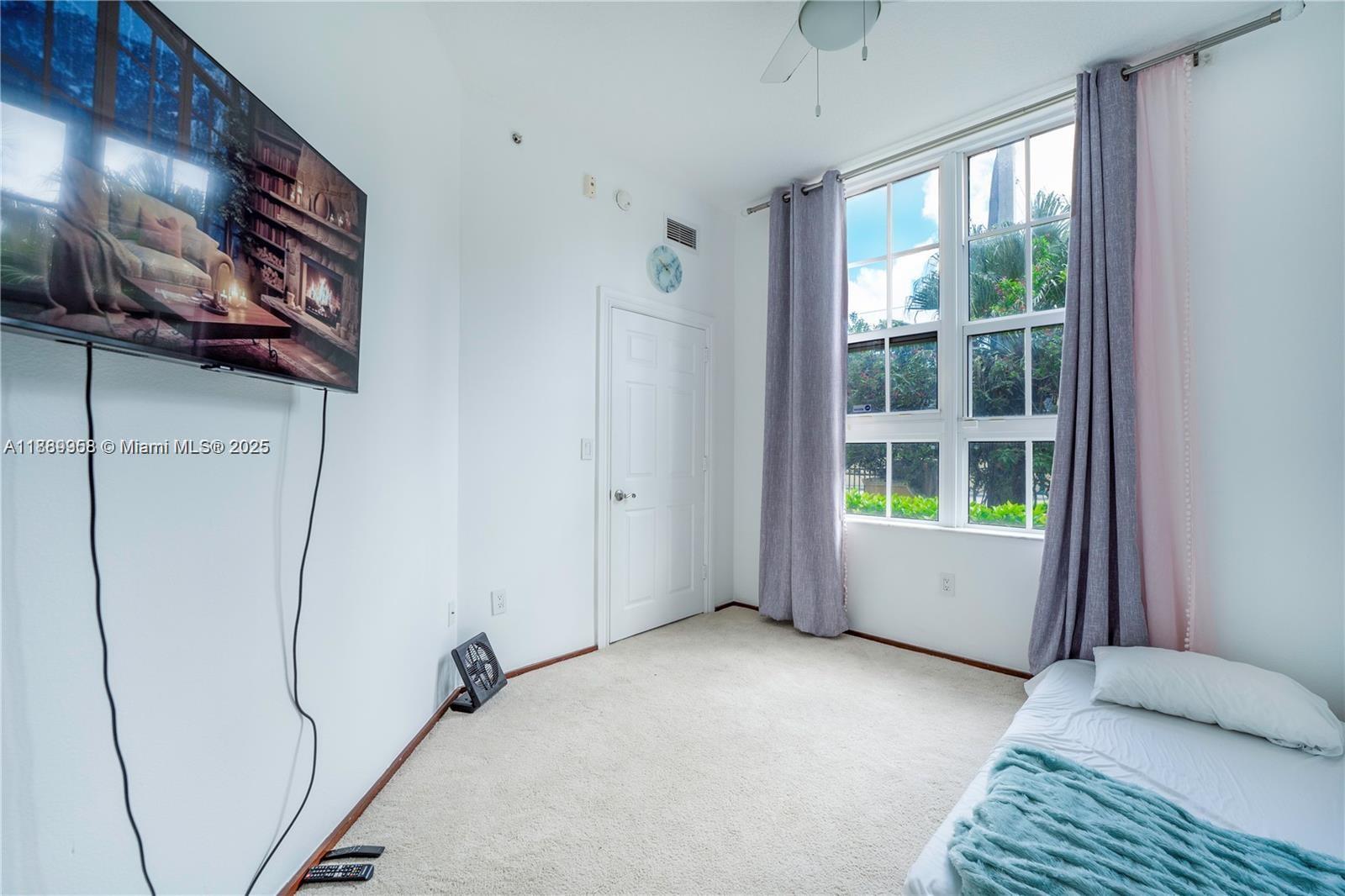 Photo of 3001 185th St  #127, Aventura, Florida, 33180 - 