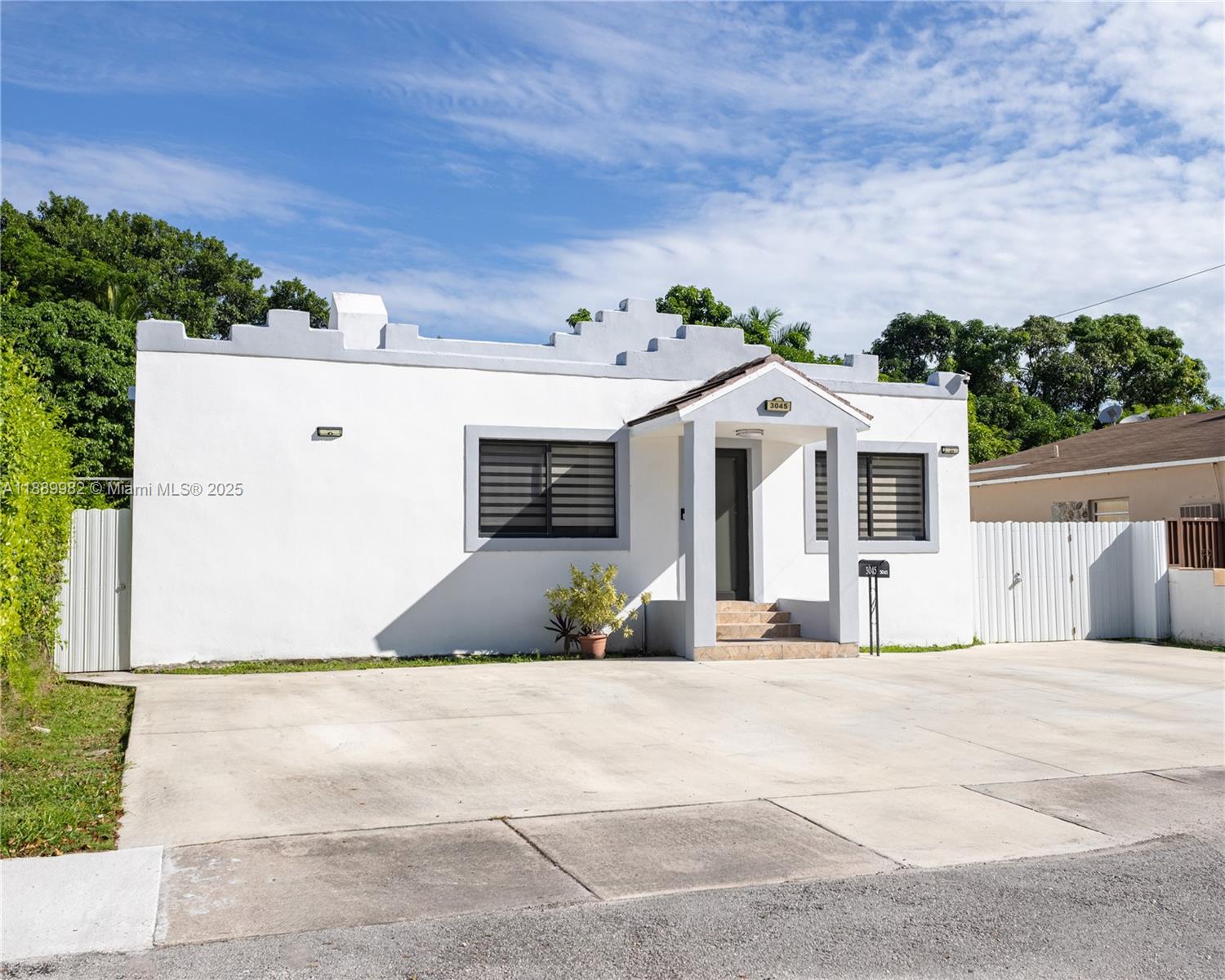   /  2099 sq. ft. $ 2025-10-03 0 Photo