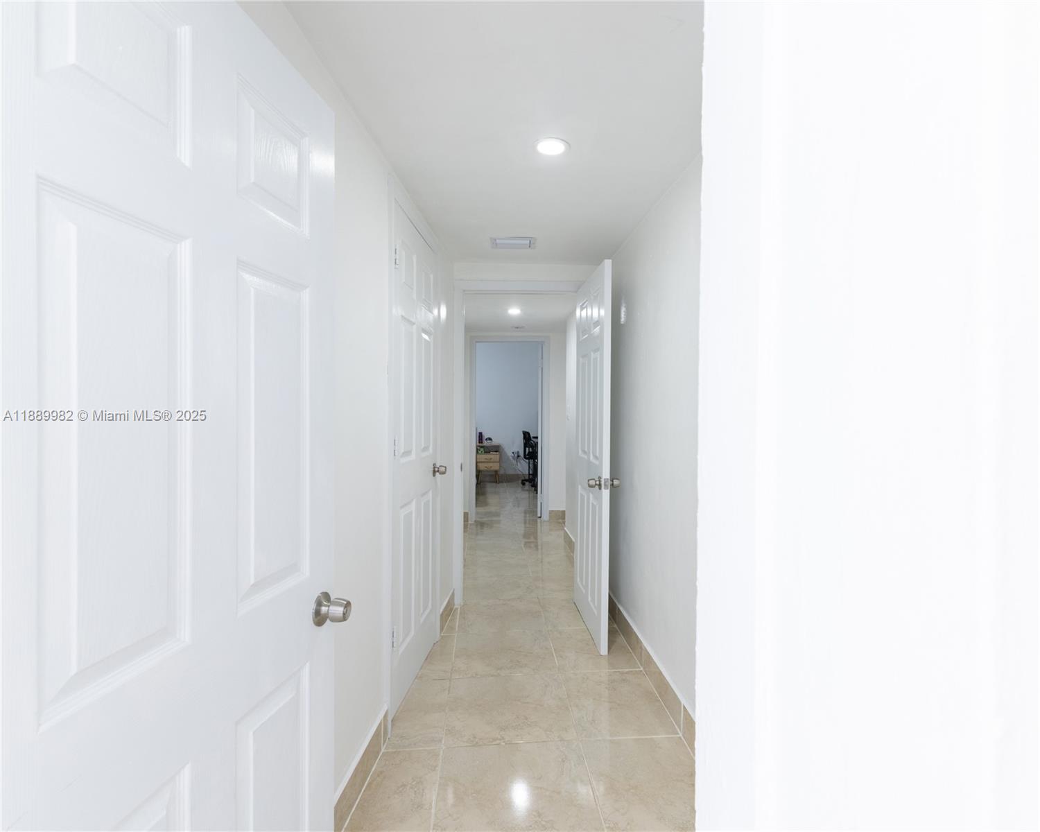   /  2099 sq. ft. $ 2025-10-03 0 Photo