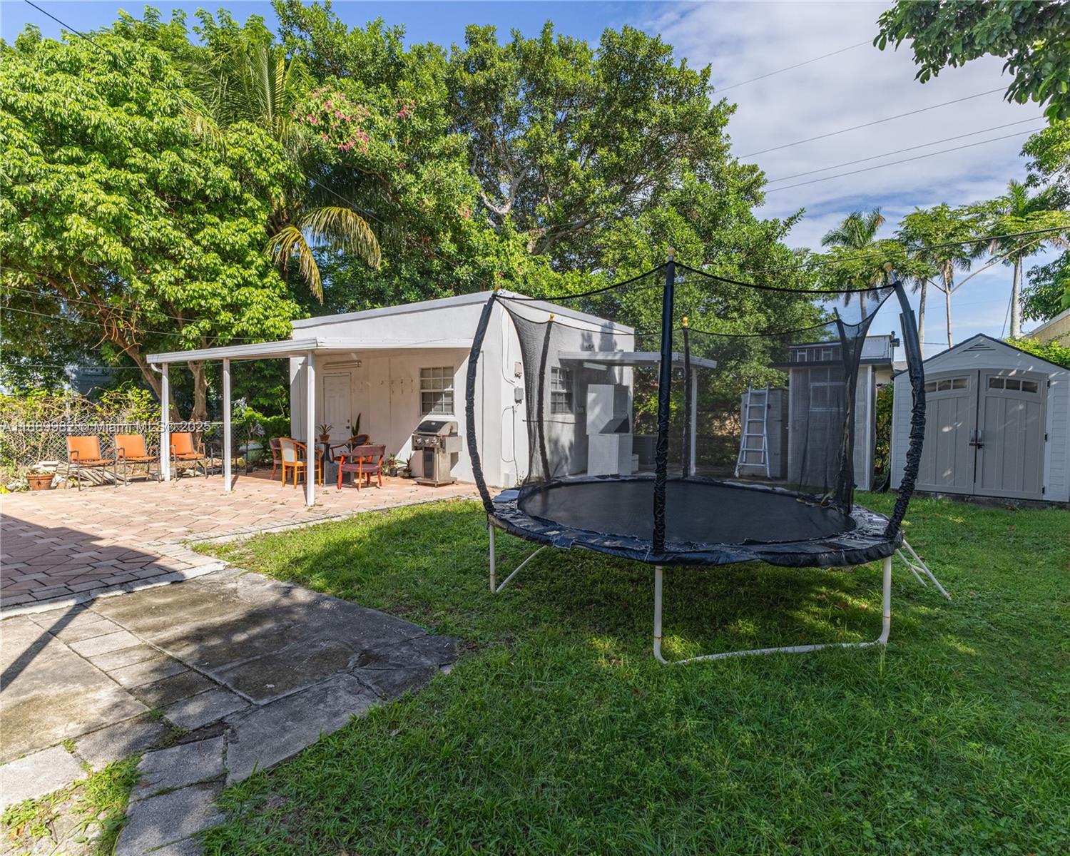   /  2099 sq. ft. $ 2025-10-03 0 Photo