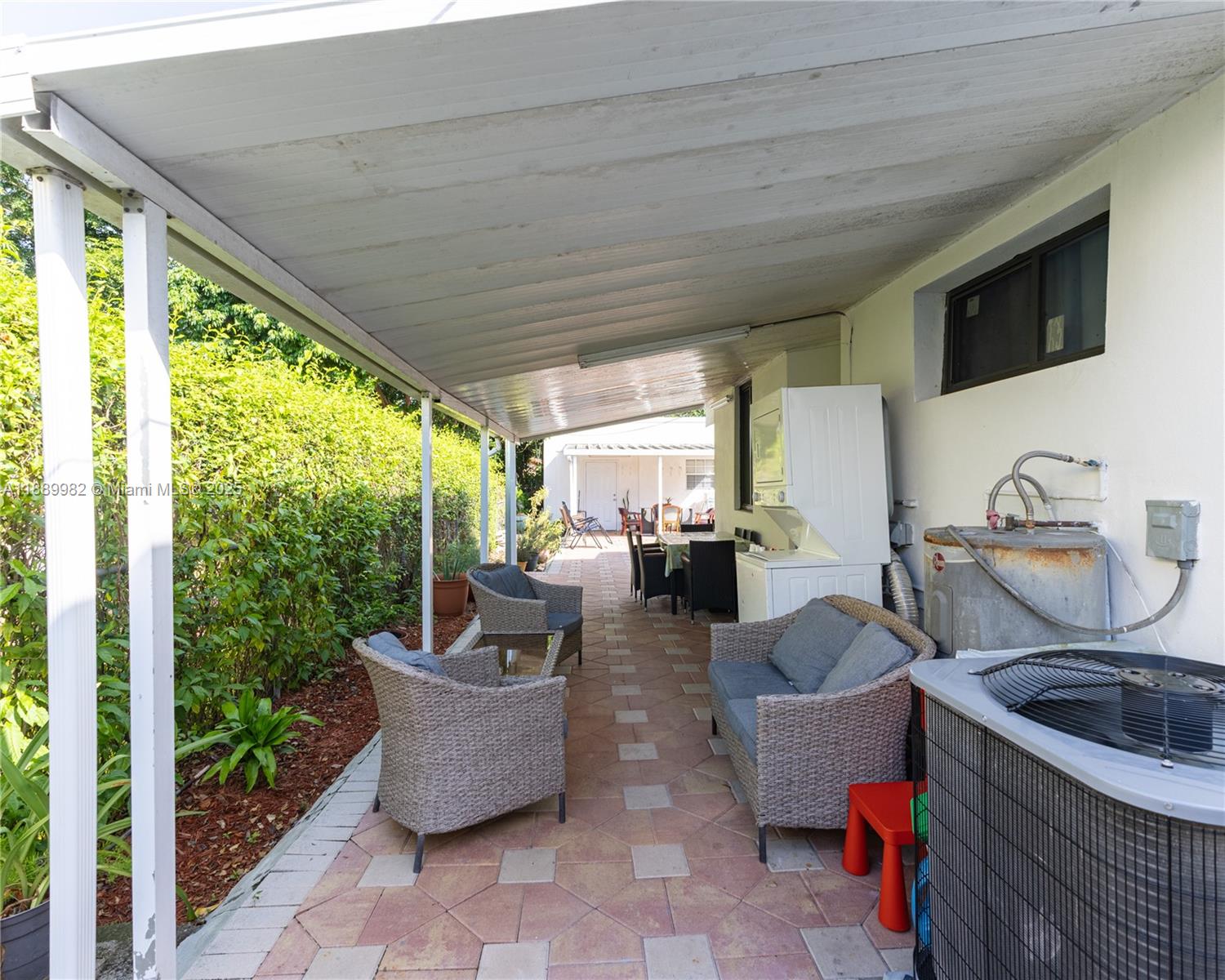   /  2099 sq. ft. $ 2025-10-03 0 Photo
