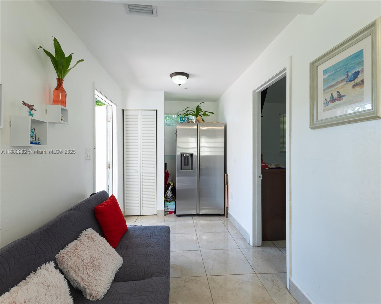   /  2099 sq. ft. $ 2025-10-03 0 Photo
