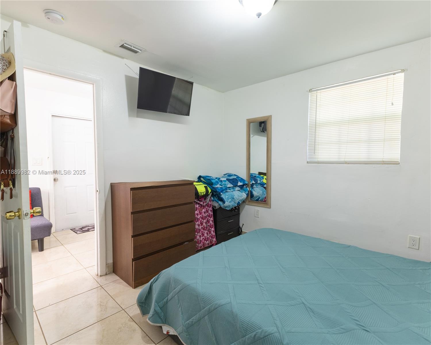   /  2099 sq. ft. $ 2025-10-03 0 Photo