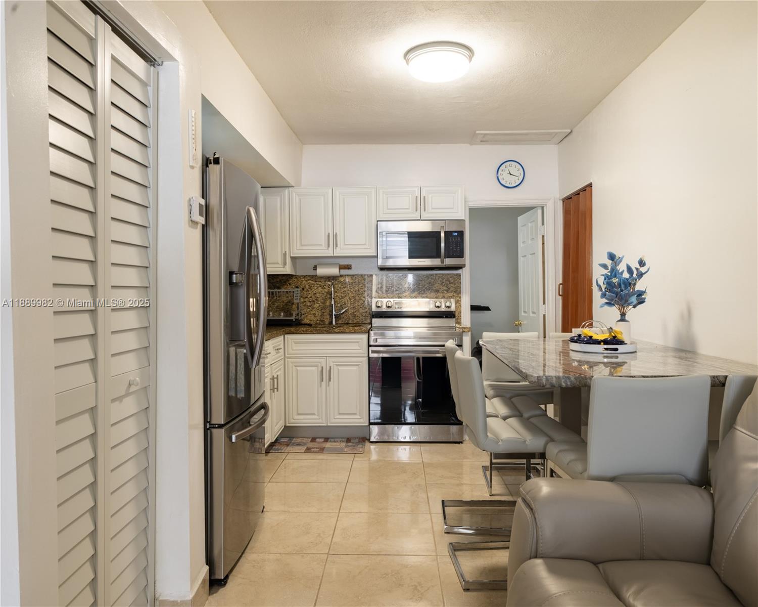   /  2099 sq. ft. $ 2025-10-03 0 Photo